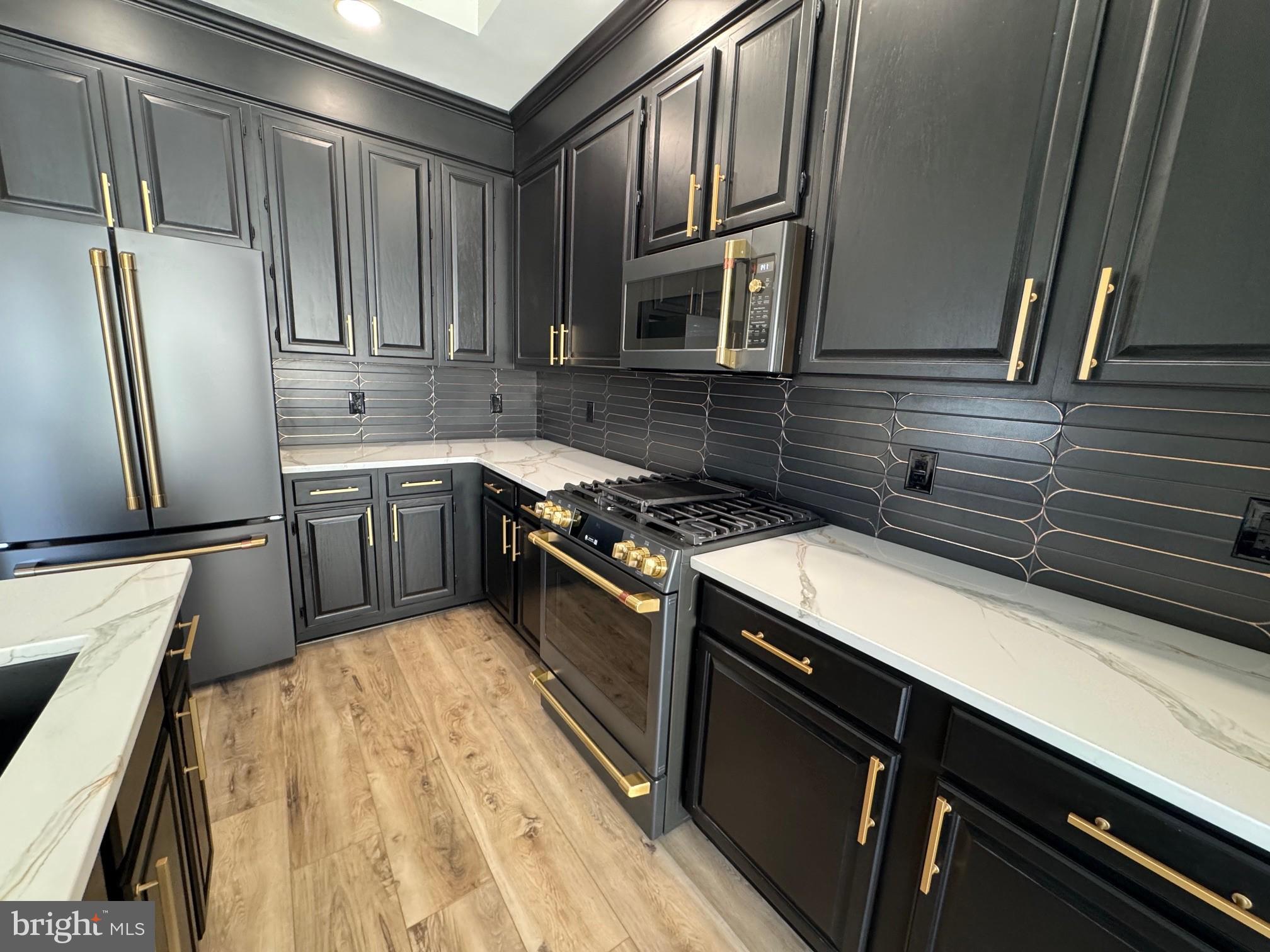 CHANCERY OF KINGSTOWNE - Residential