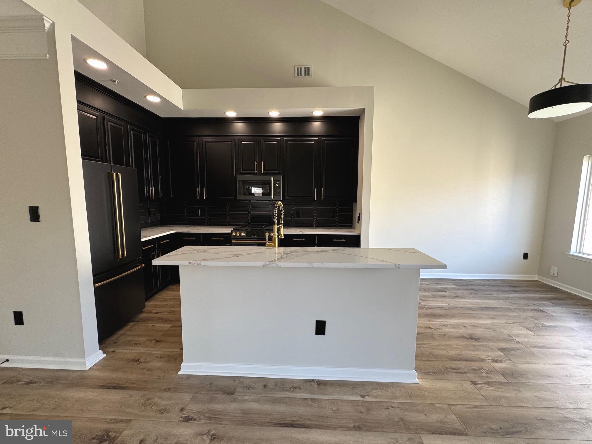 CHANCERY OF KINGSTOWNE - Residential