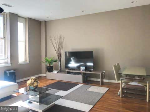 Condo For Rent - 1600 Arch Street #1910<br/> PHILADELPHIA, PA 19103