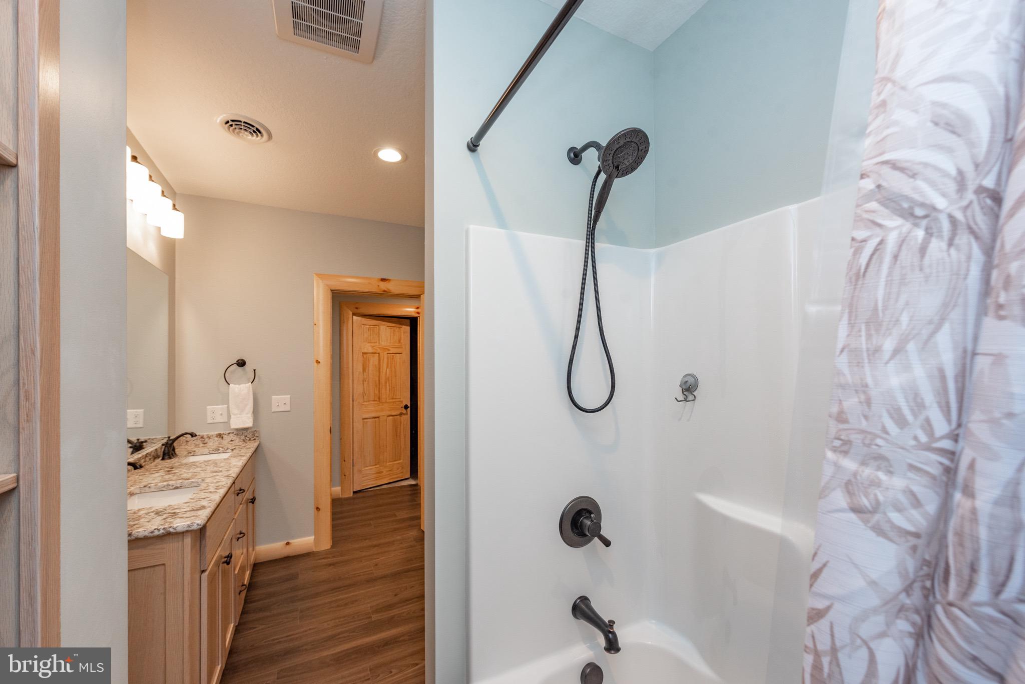 LODESTONE SUB - Residential