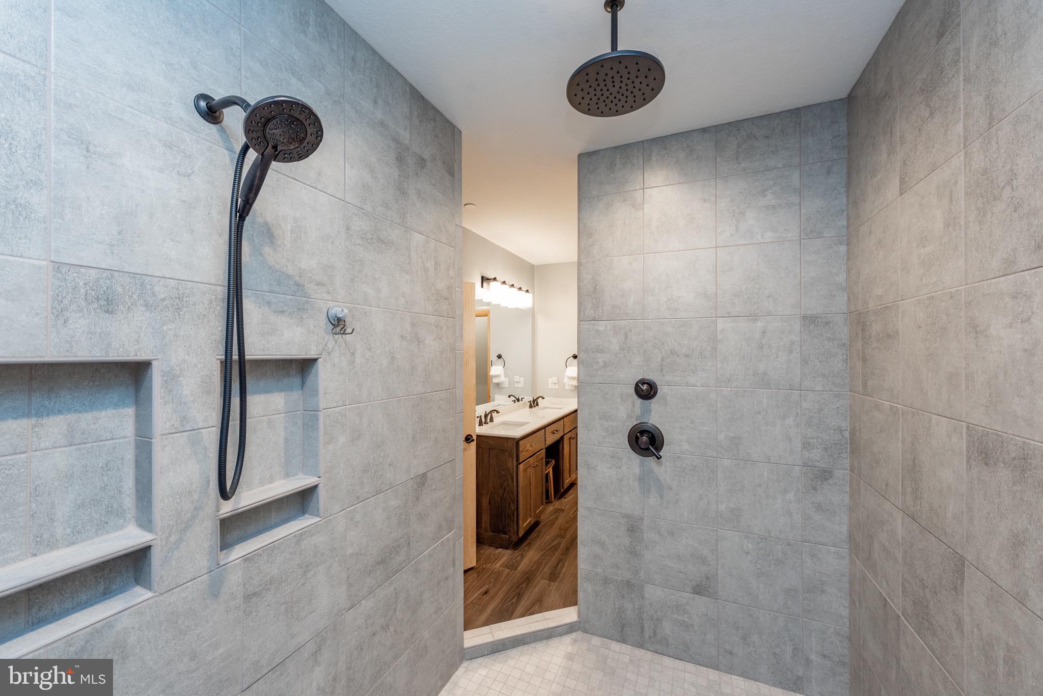 LODESTONE SUB - Residential