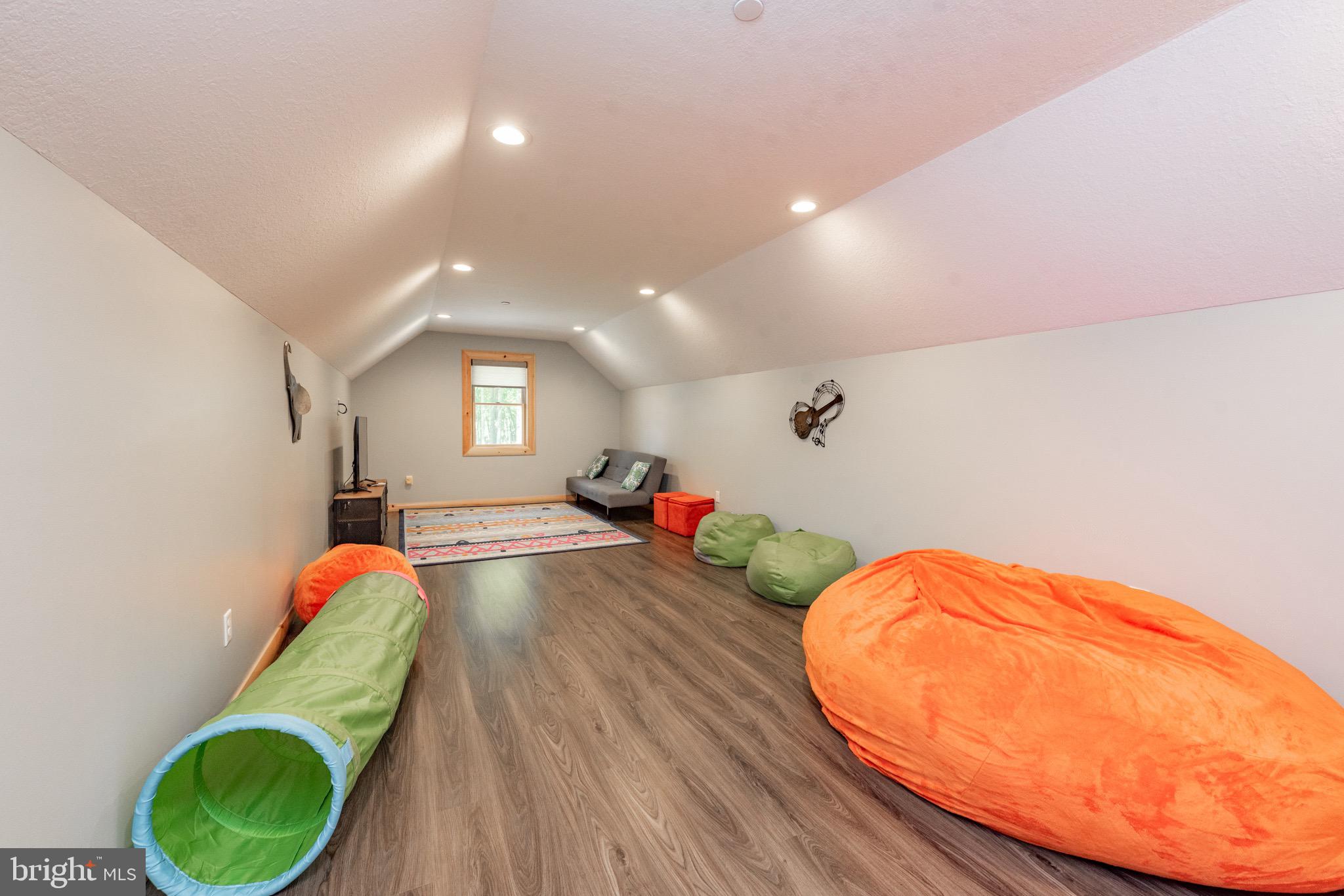 LODESTONE SUB - Residential