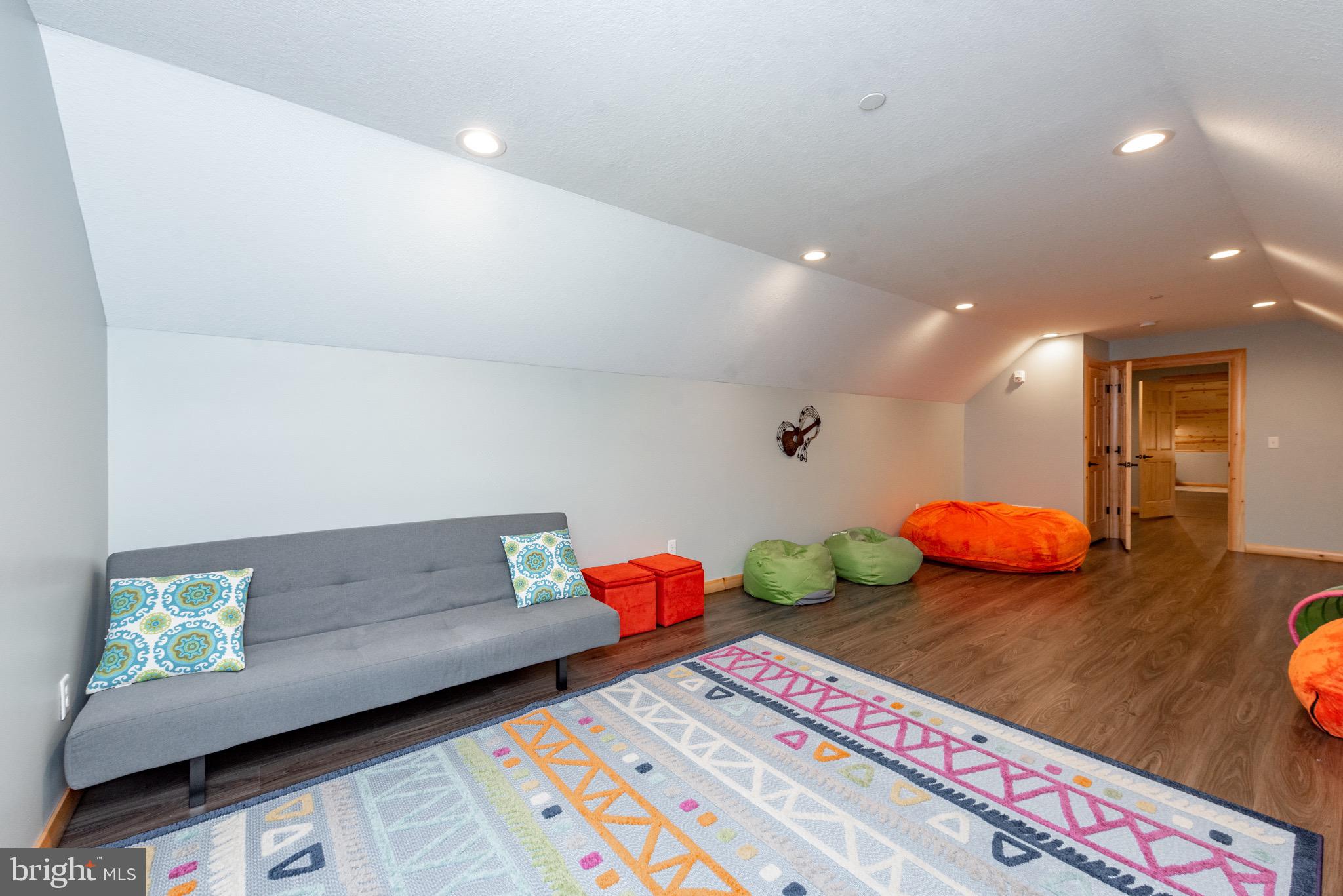 LODESTONE SUB - Residential