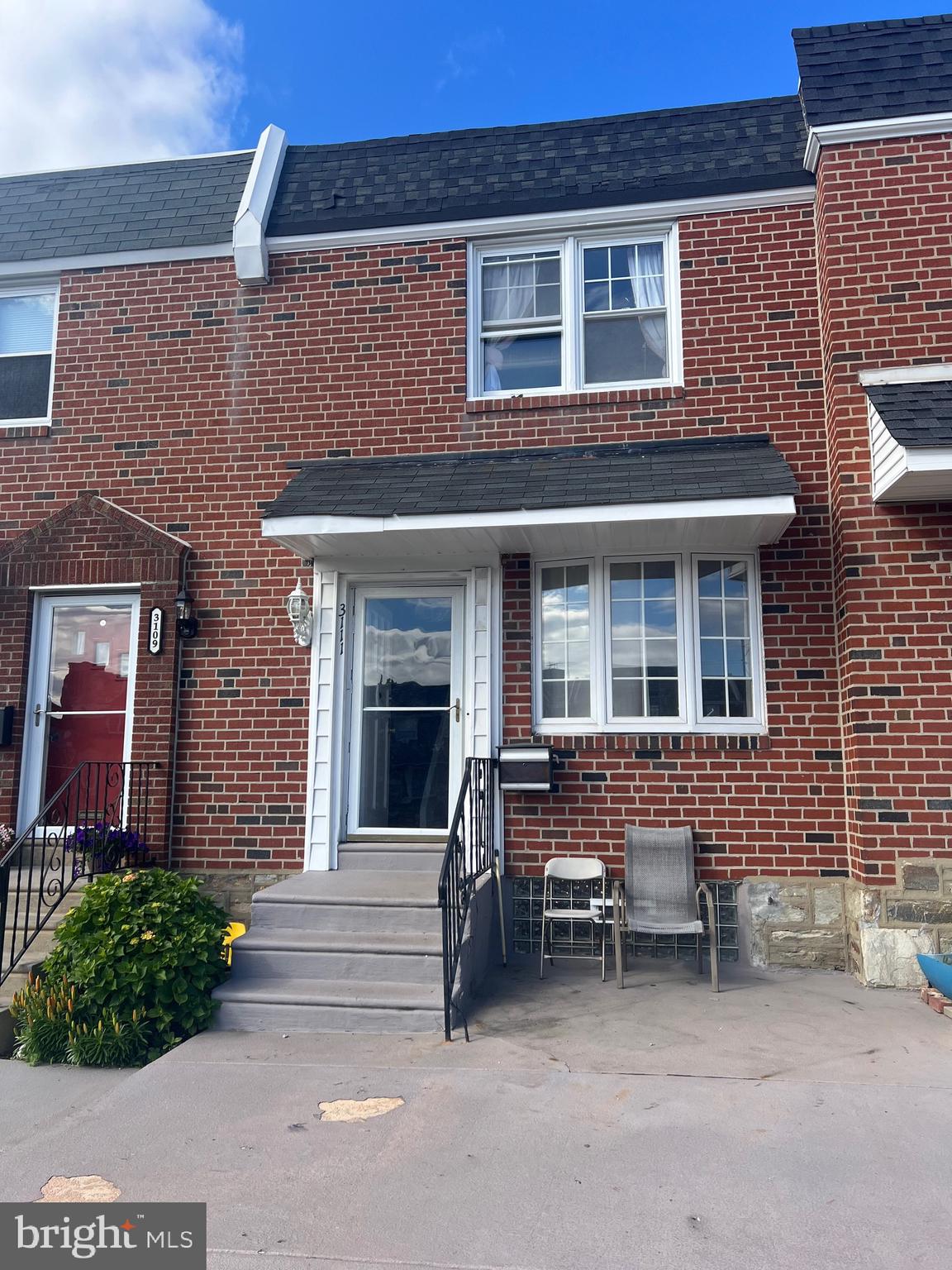 Well maintenance three bedroom home, one bath located on a quiet block in Mayfair neighborhood. Original Harwood floor, full finished basement with racemic tile. Location is walking distance to supermarket, school and convenient for public transportation.
