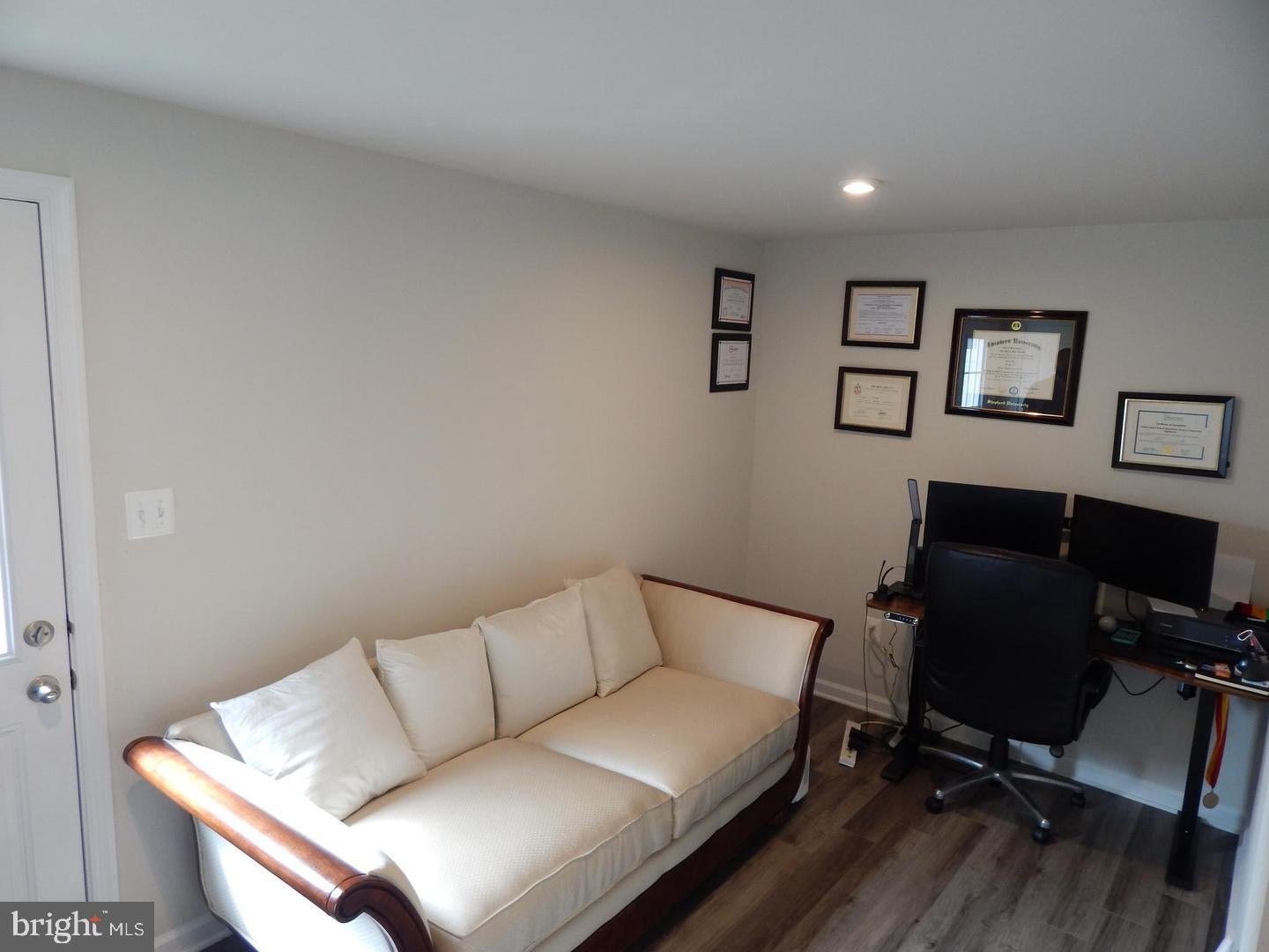 56 WIGGLES COURT