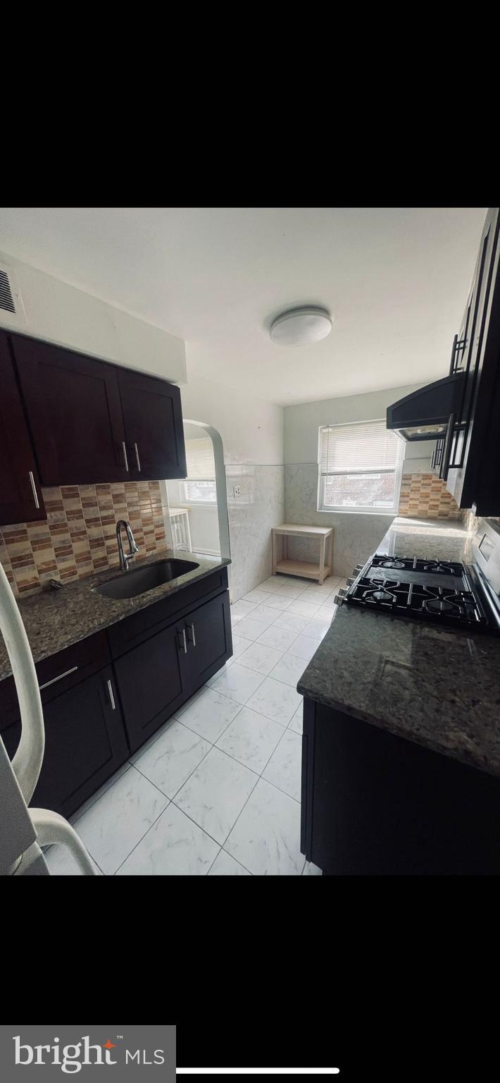 PHILADELPHIA (NORTHEAST) - Residential