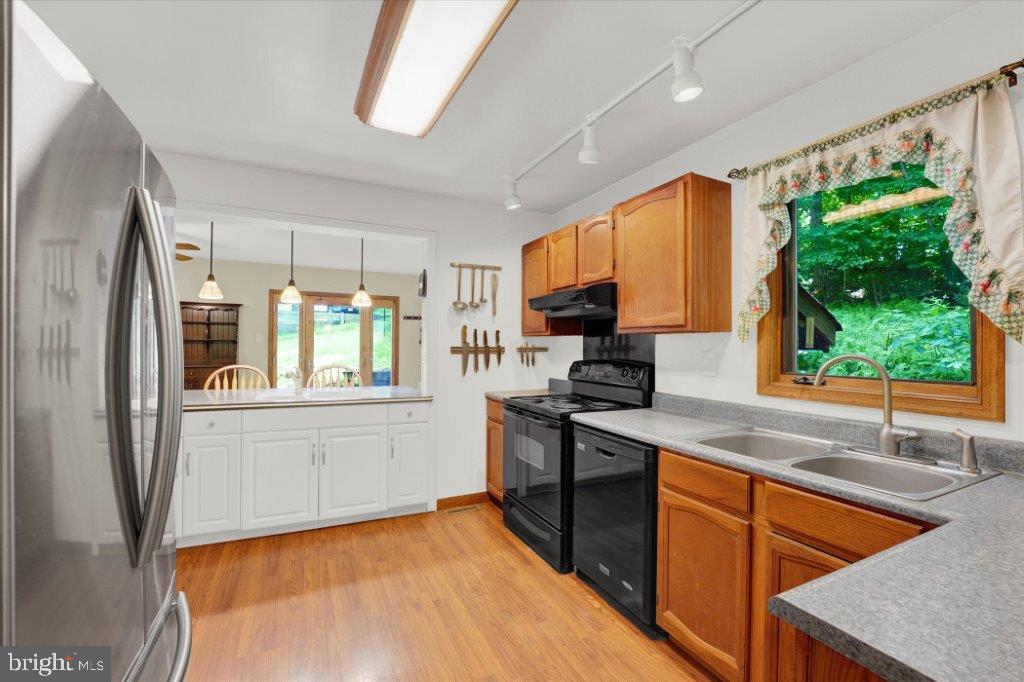 CECIL MANOR - Residential