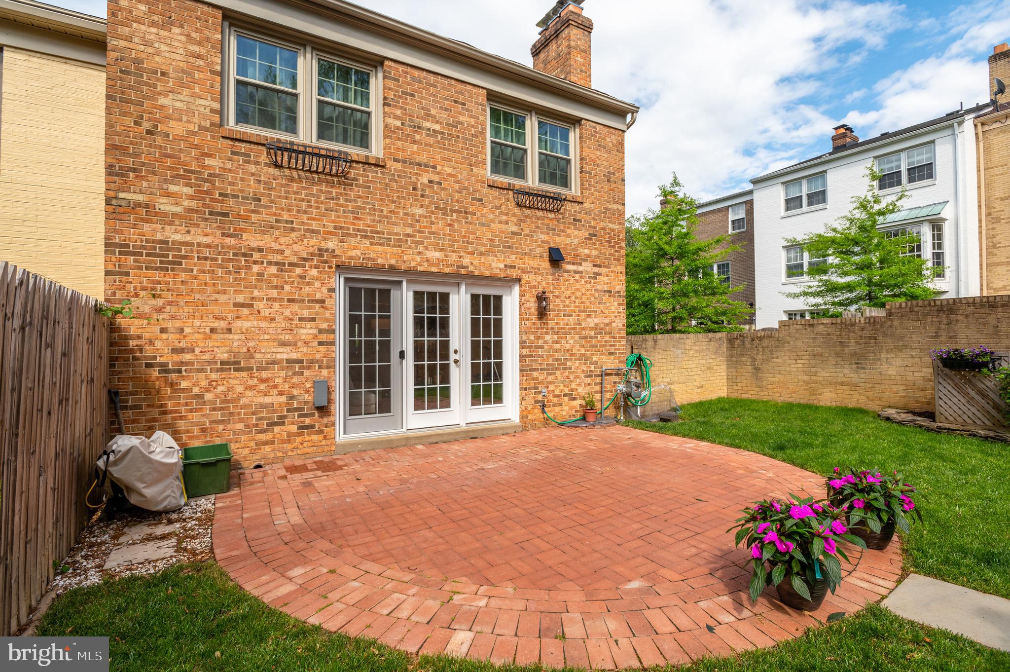 HALLCREST HEIGHTS - Residential