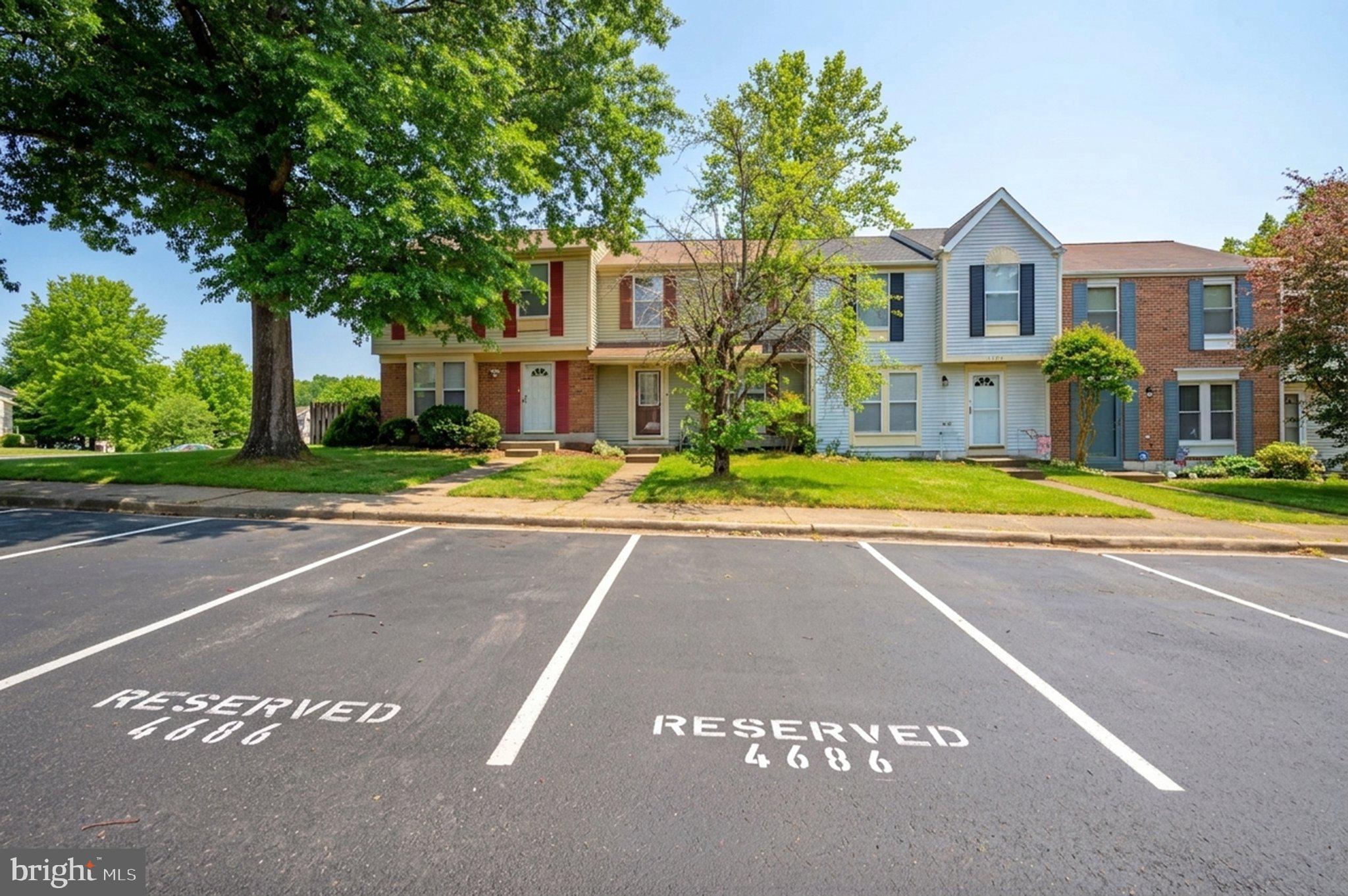 4686 WHITELY COURT