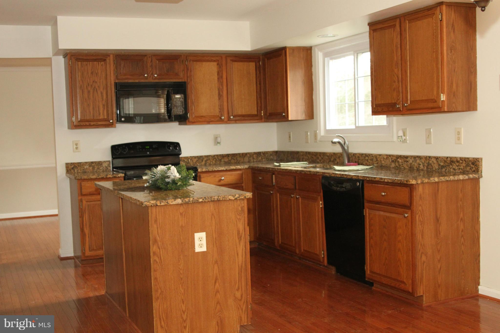 GREENS OF CROFTON - Residential