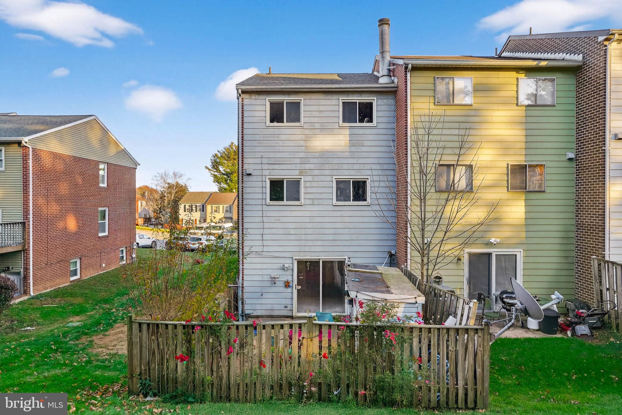 FRIENDLY ACRES - Residential