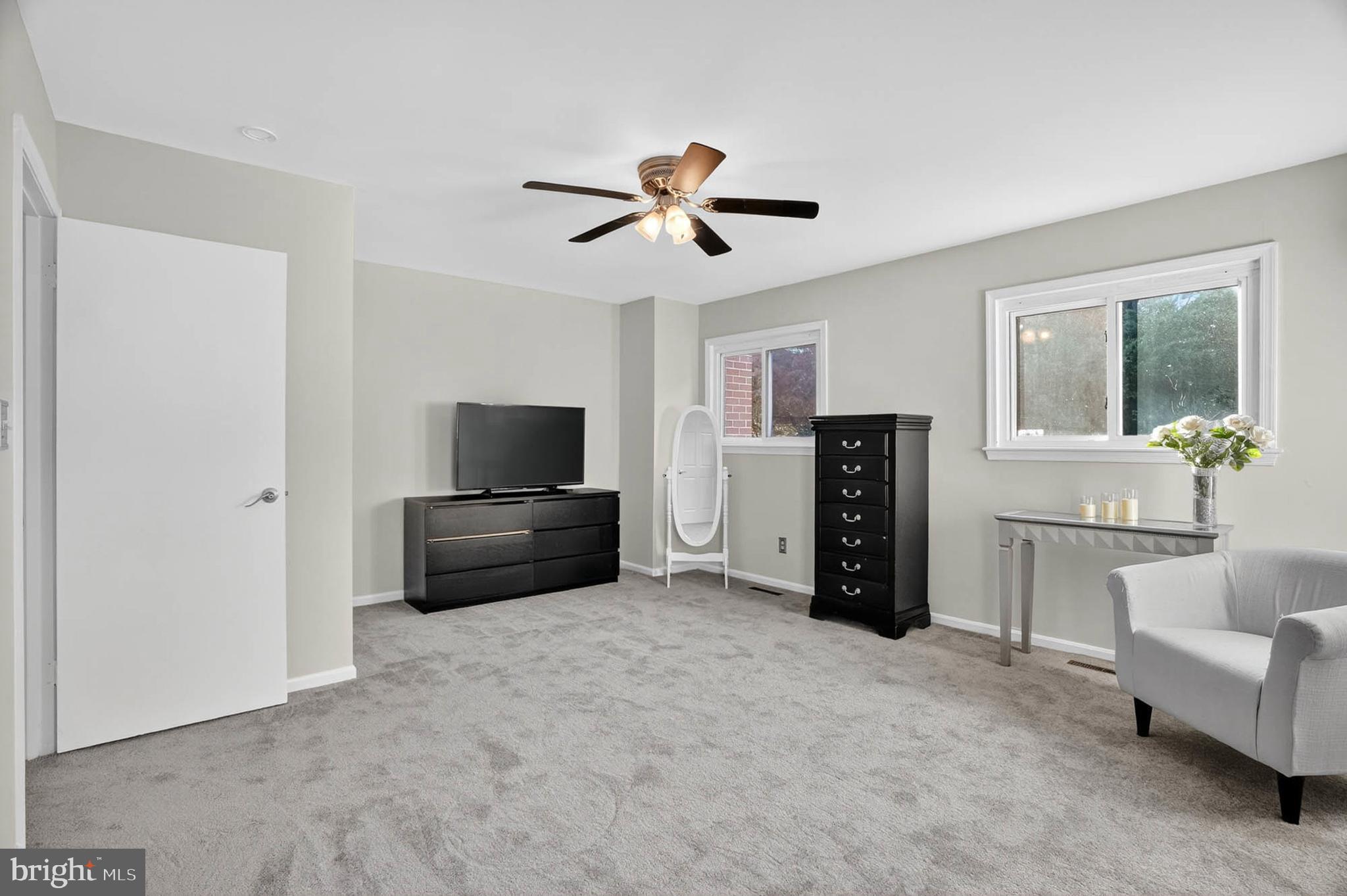 FRIENDLY ACRES - Residential