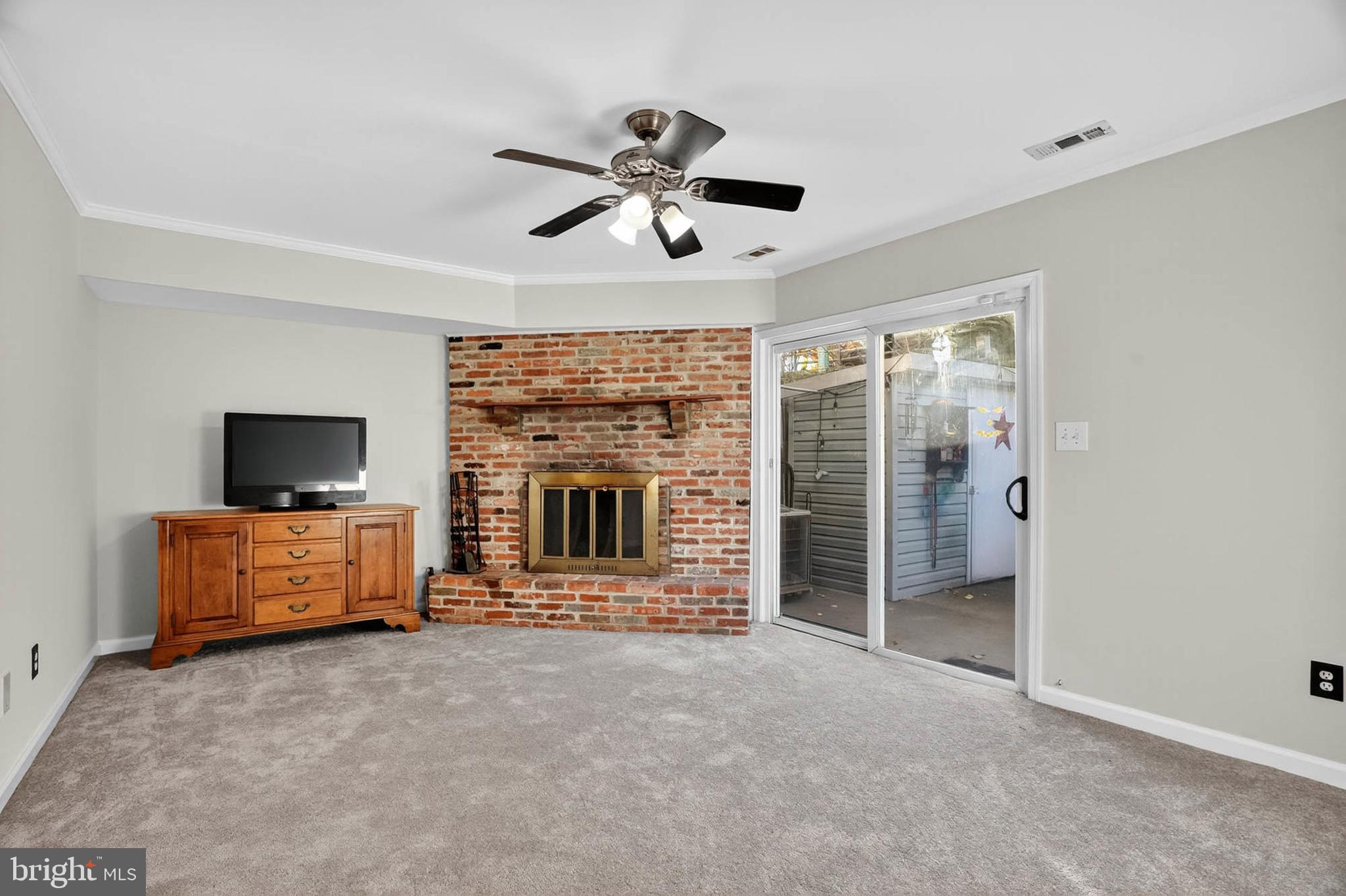 FRIENDLY ACRES - Residential