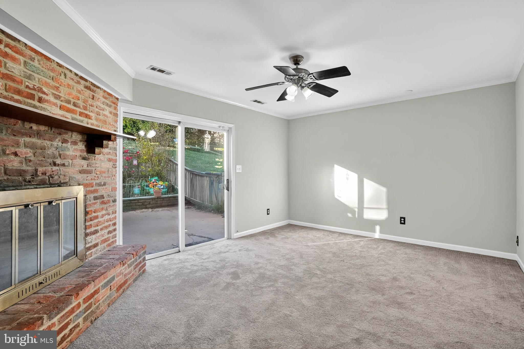 FRIENDLY ACRES - Residential