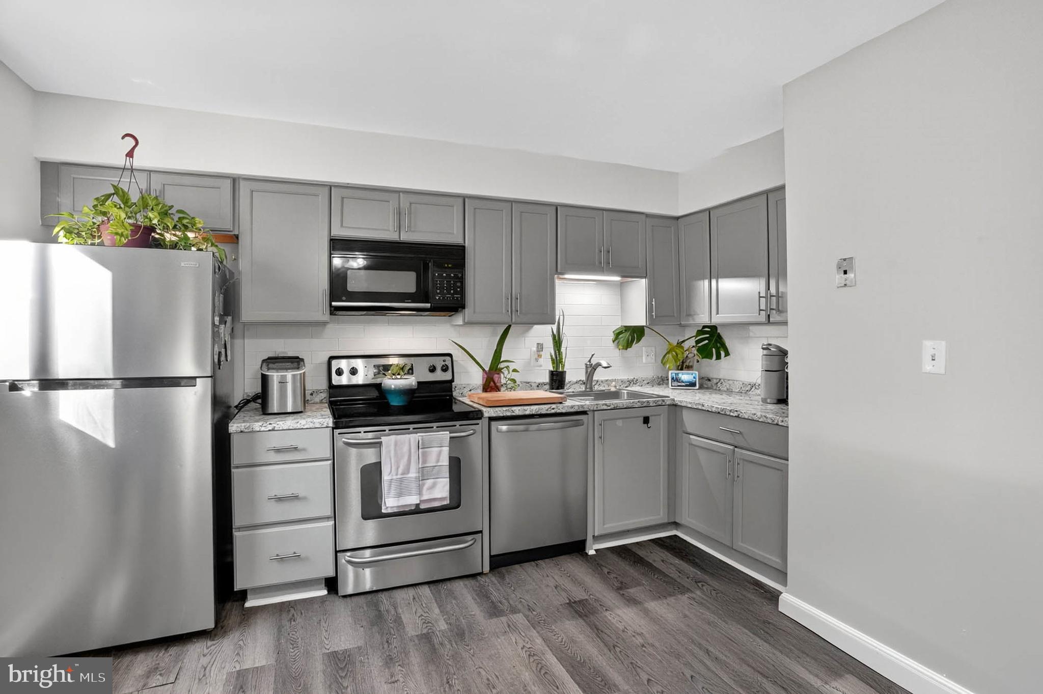 FRIENDLY ACRES - Residential