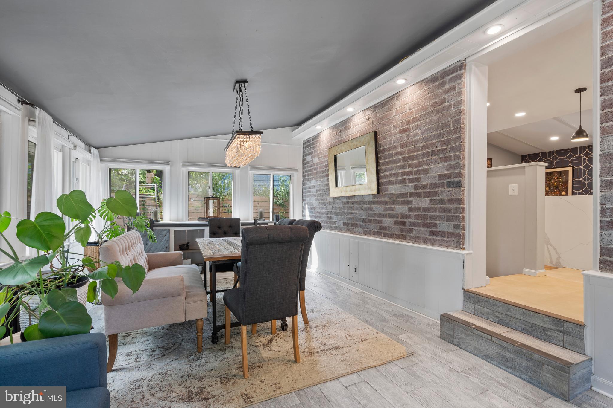 SEMINARY VALLEY - Residential