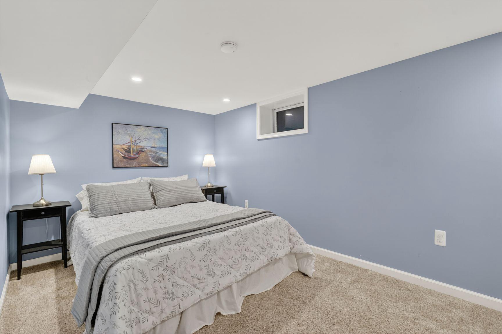 PINECREST - Residential