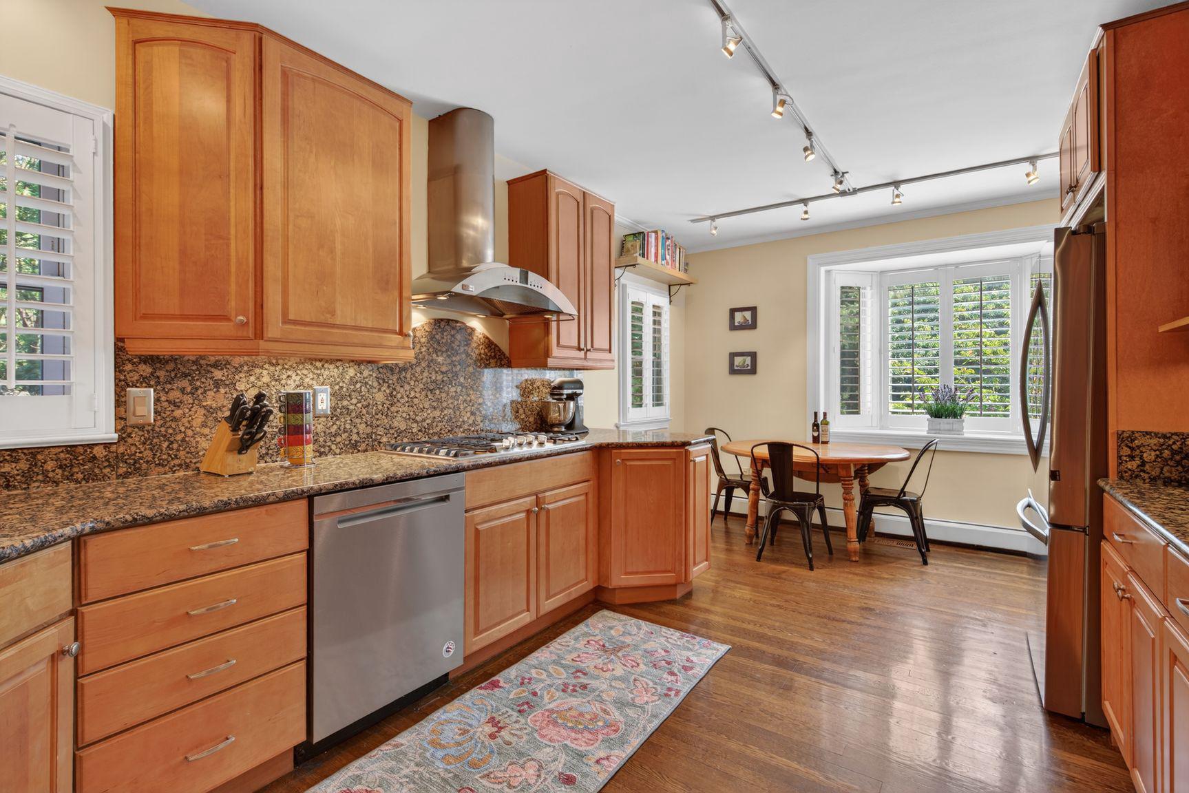 PINECREST - Residential
