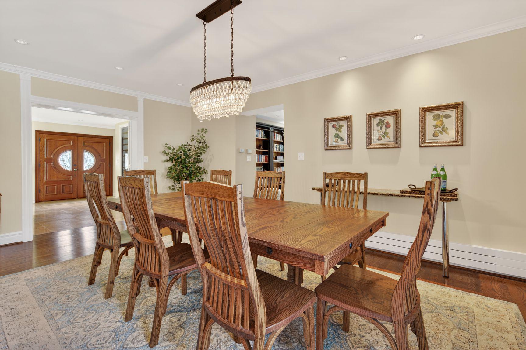 PINECREST - Residential