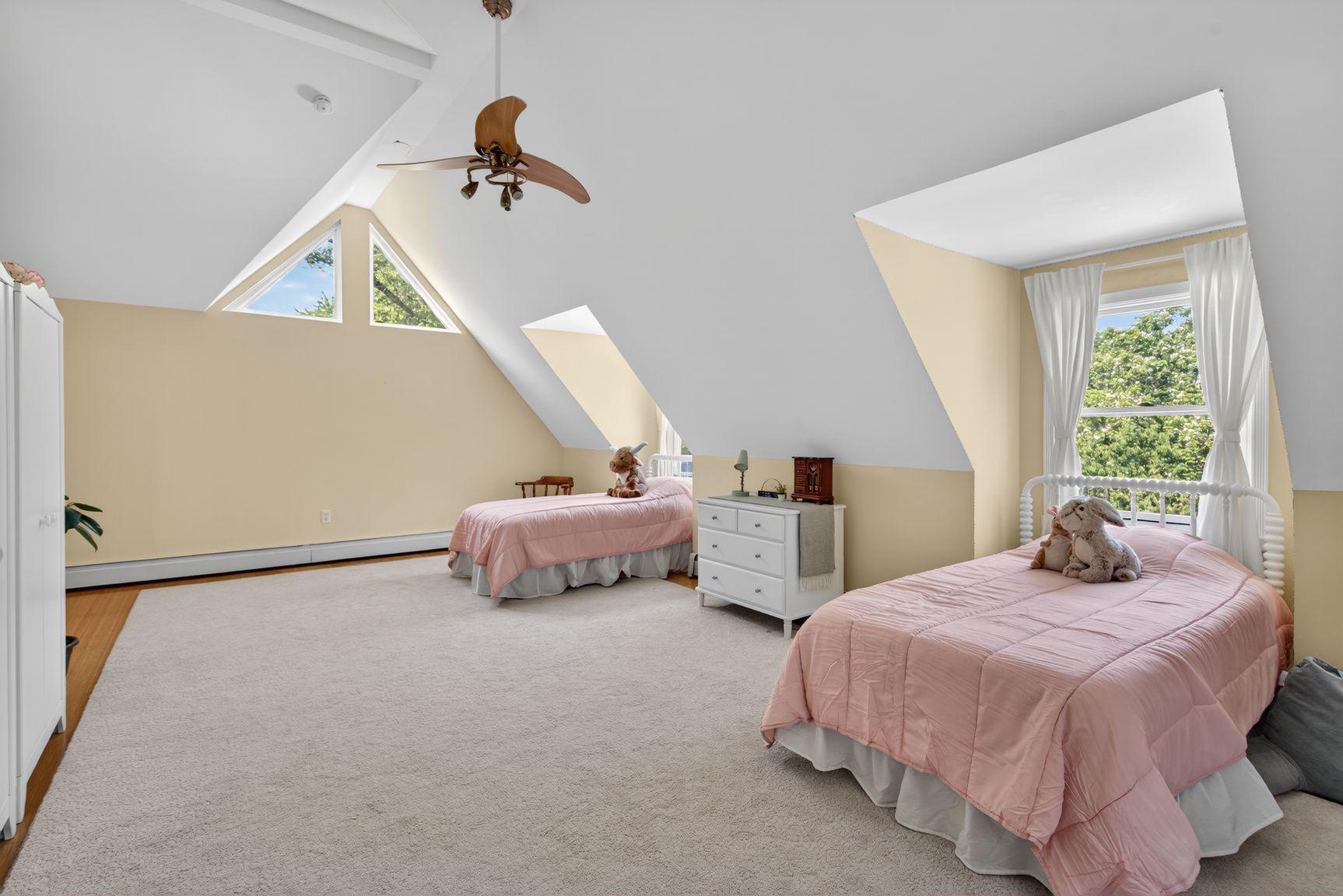 PINECREST - Residential