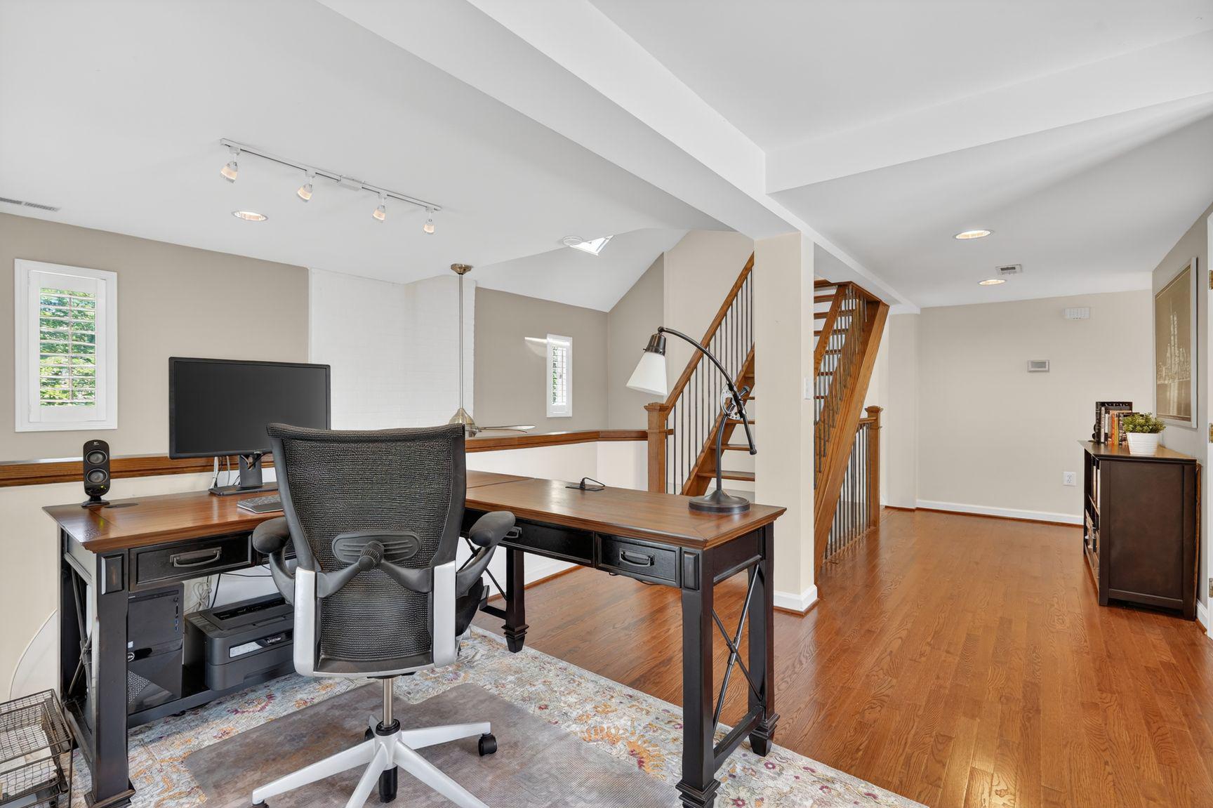 PINECREST - Residential