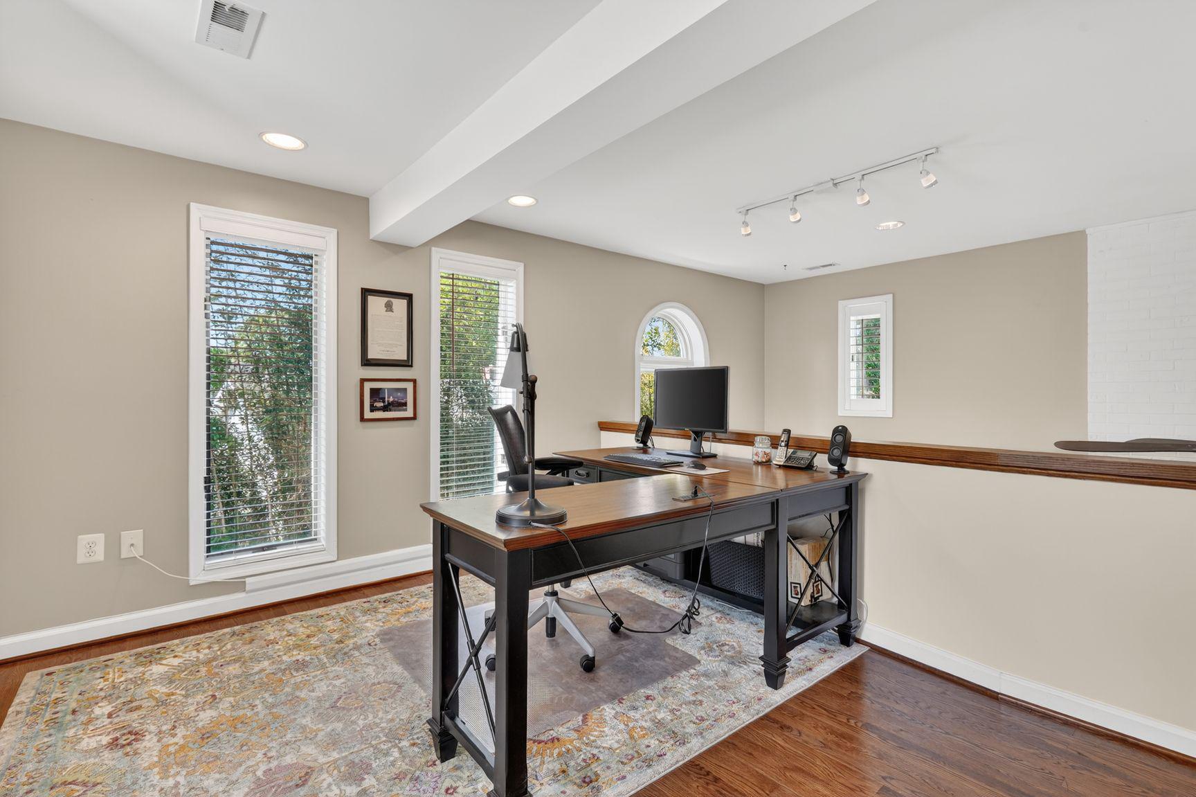 PINECREST - Residential