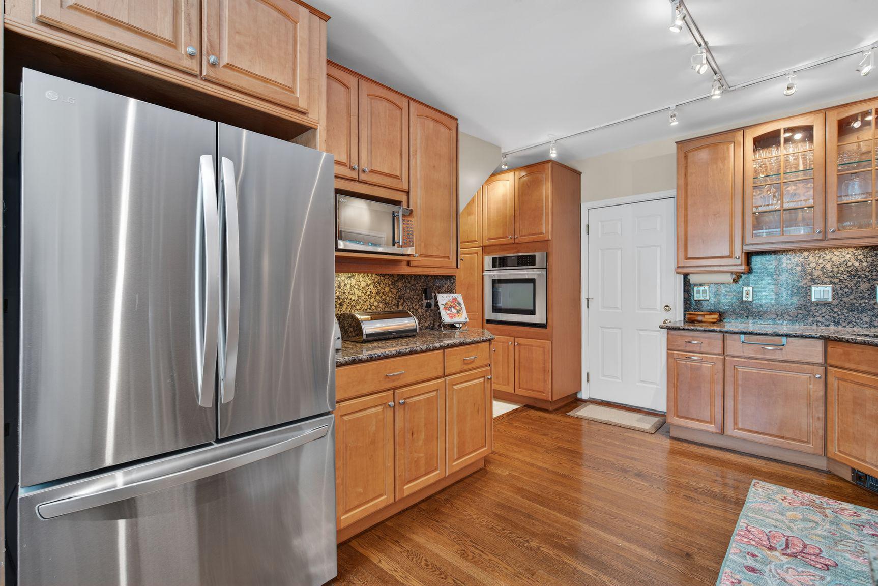 PINECREST - Residential