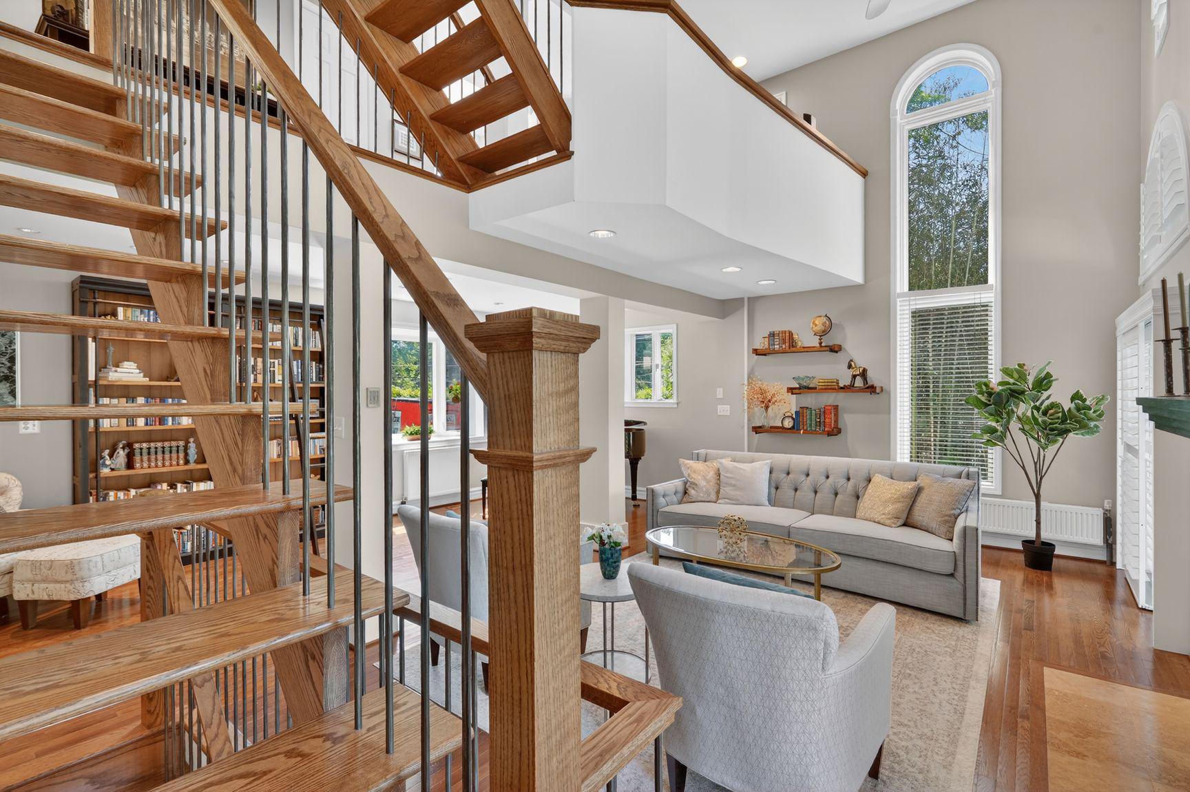 PINECREST - Residential