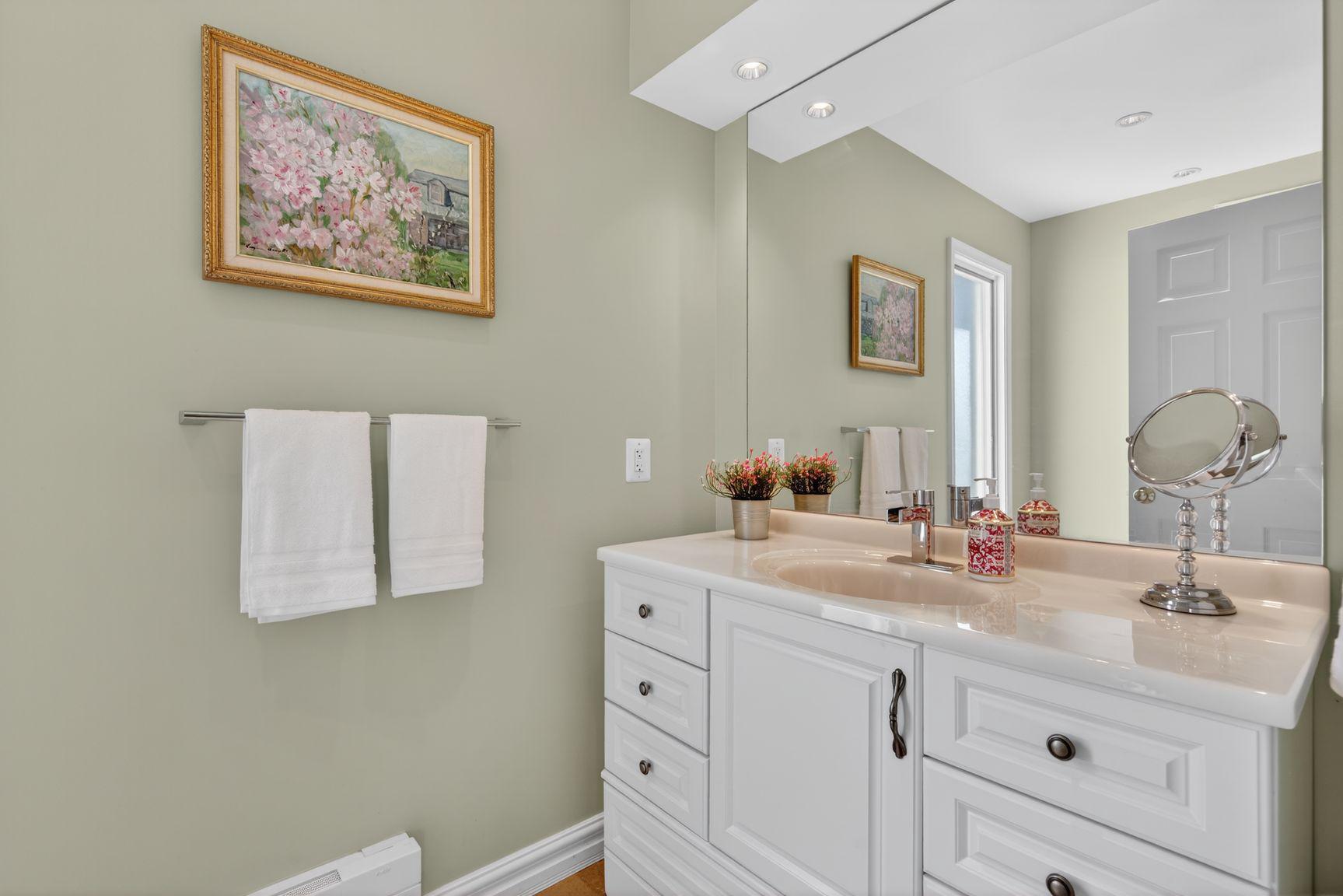 PINECREST - Residential