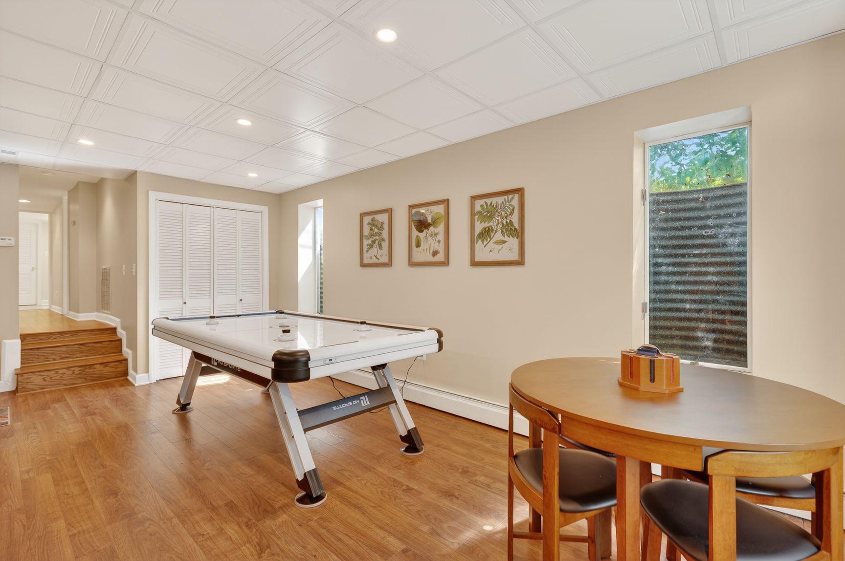 PINECREST - Residential