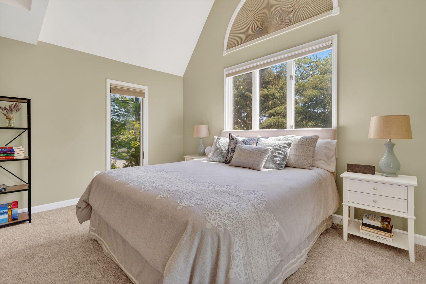 PINECREST - Residential
