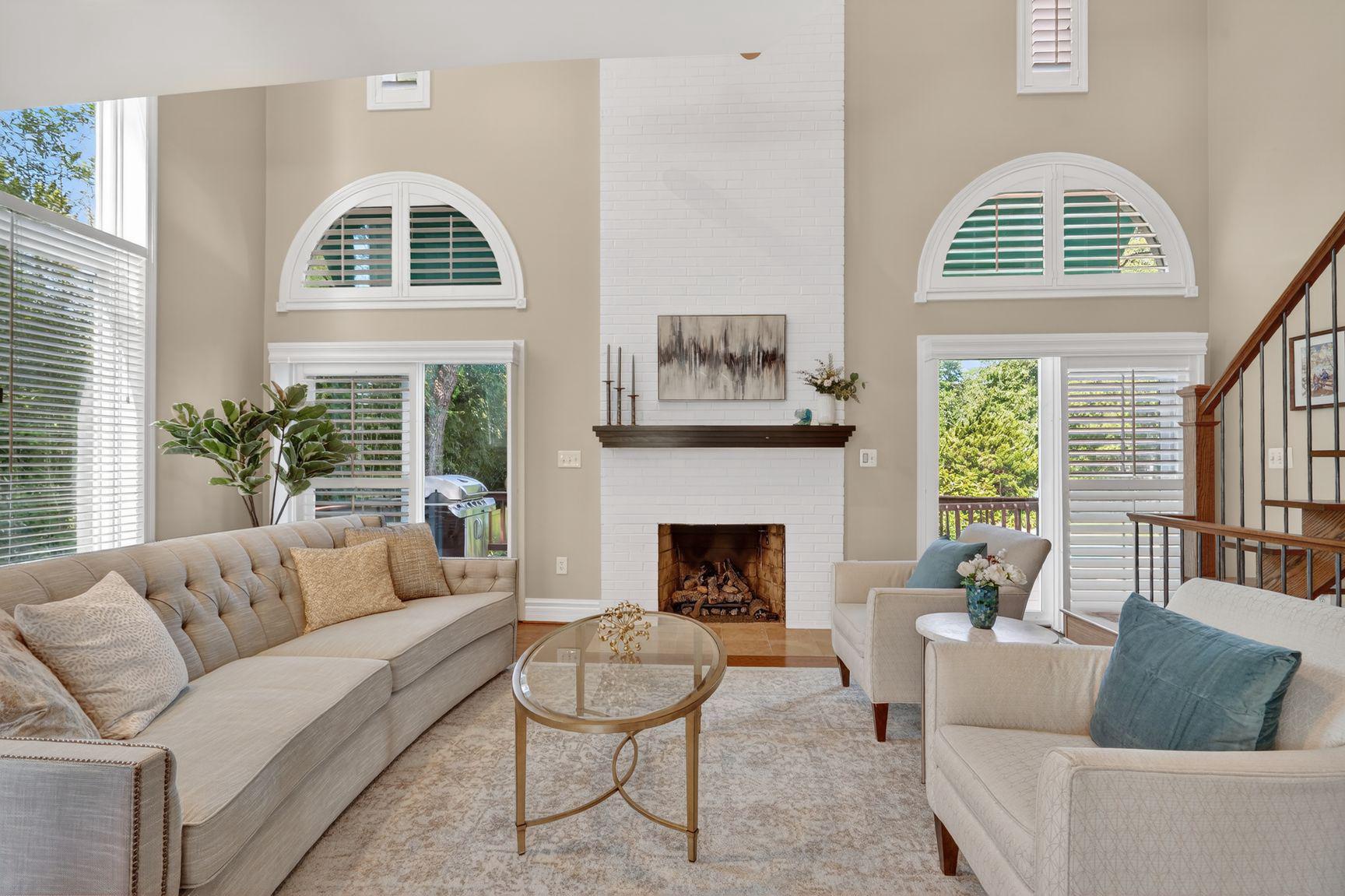 PINECREST - Residential