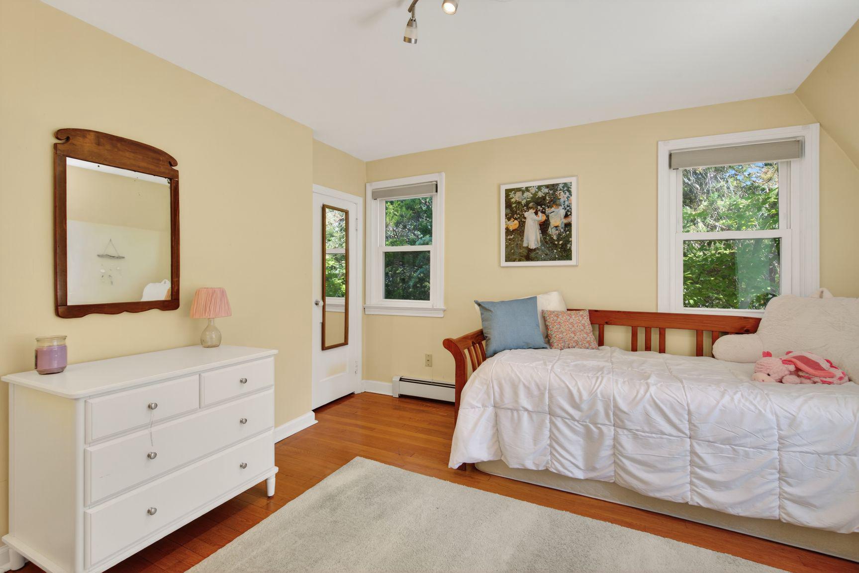 PINECREST - Residential