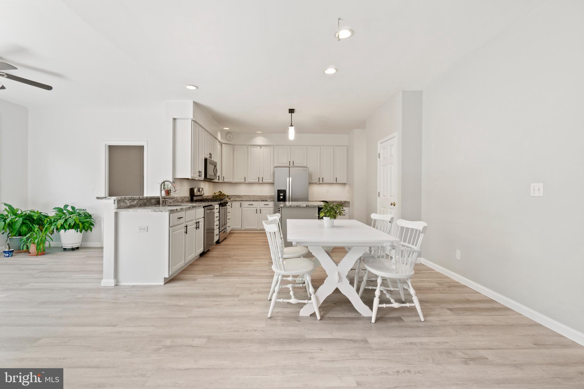 AUTUMN RIDGE - Residential