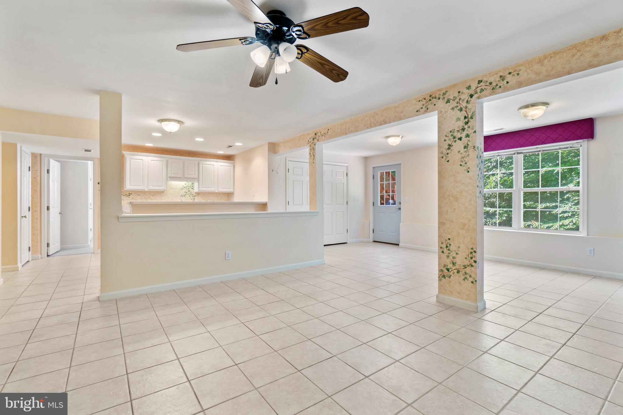 AUTUMN RIDGE - Residential