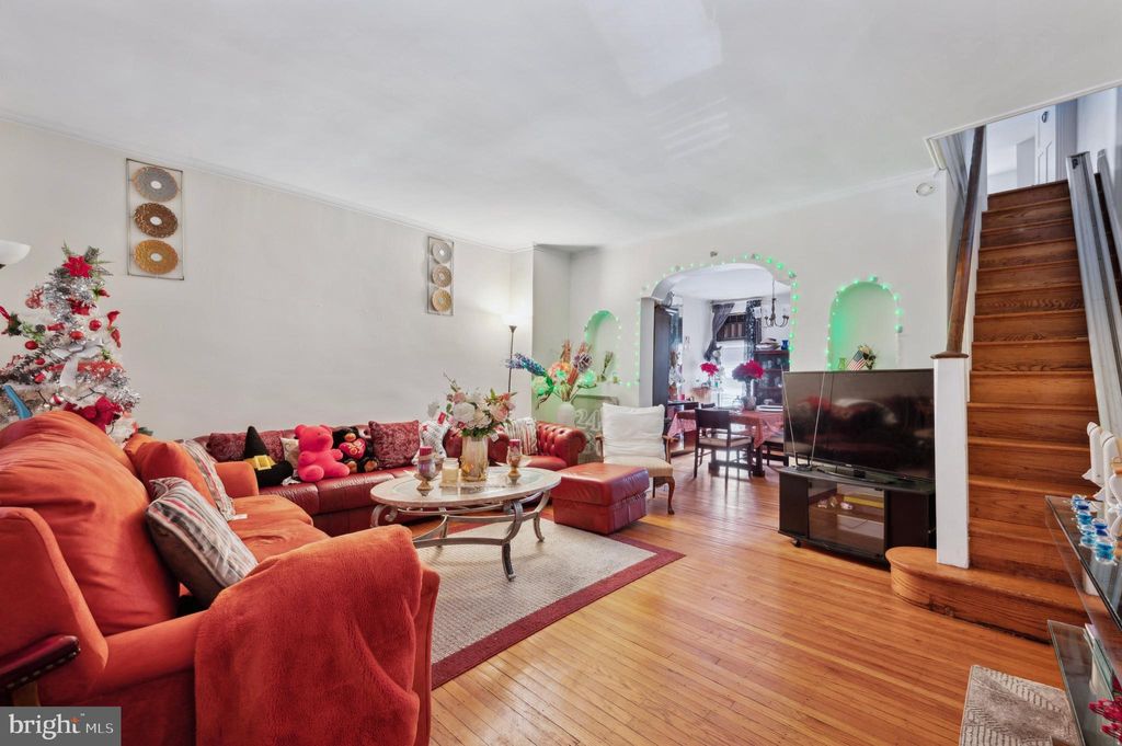 listing image 0