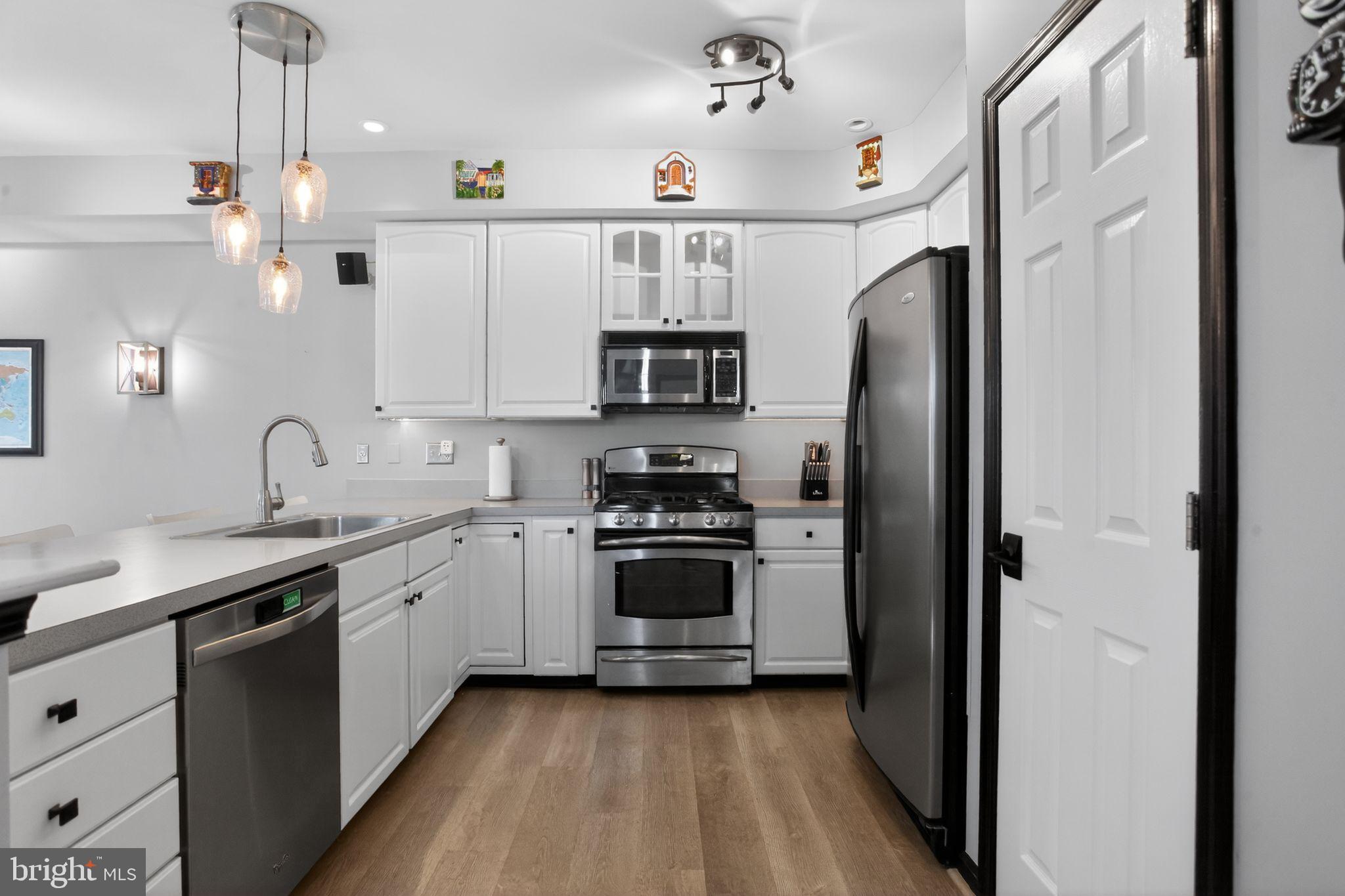 BELLE AIRE - Residential