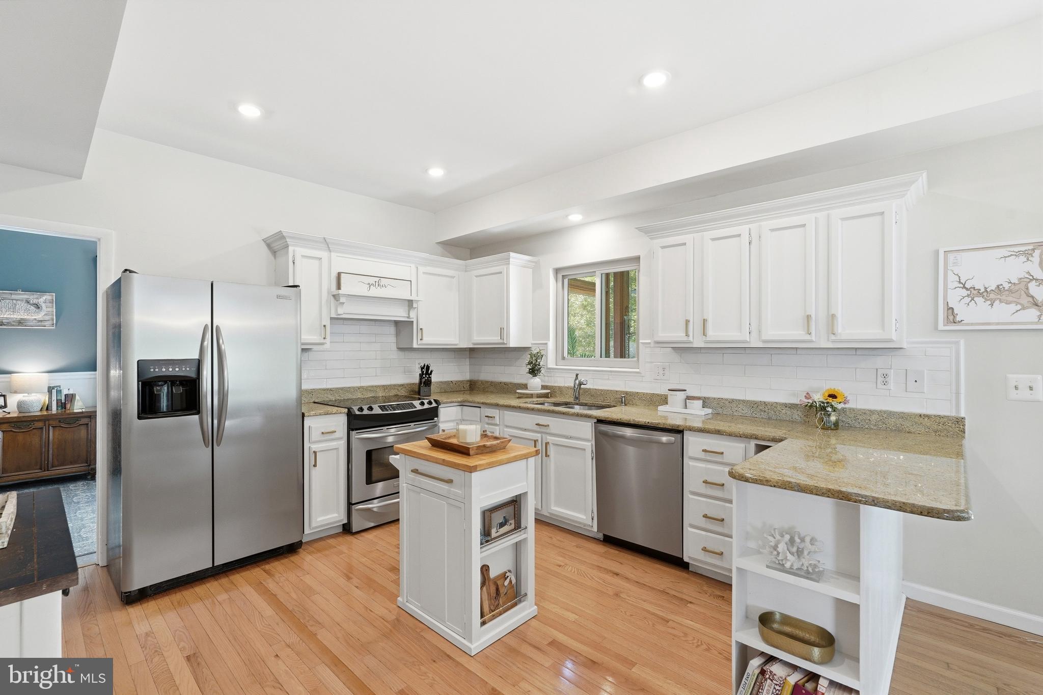 STEWARTS LANDING - Residential