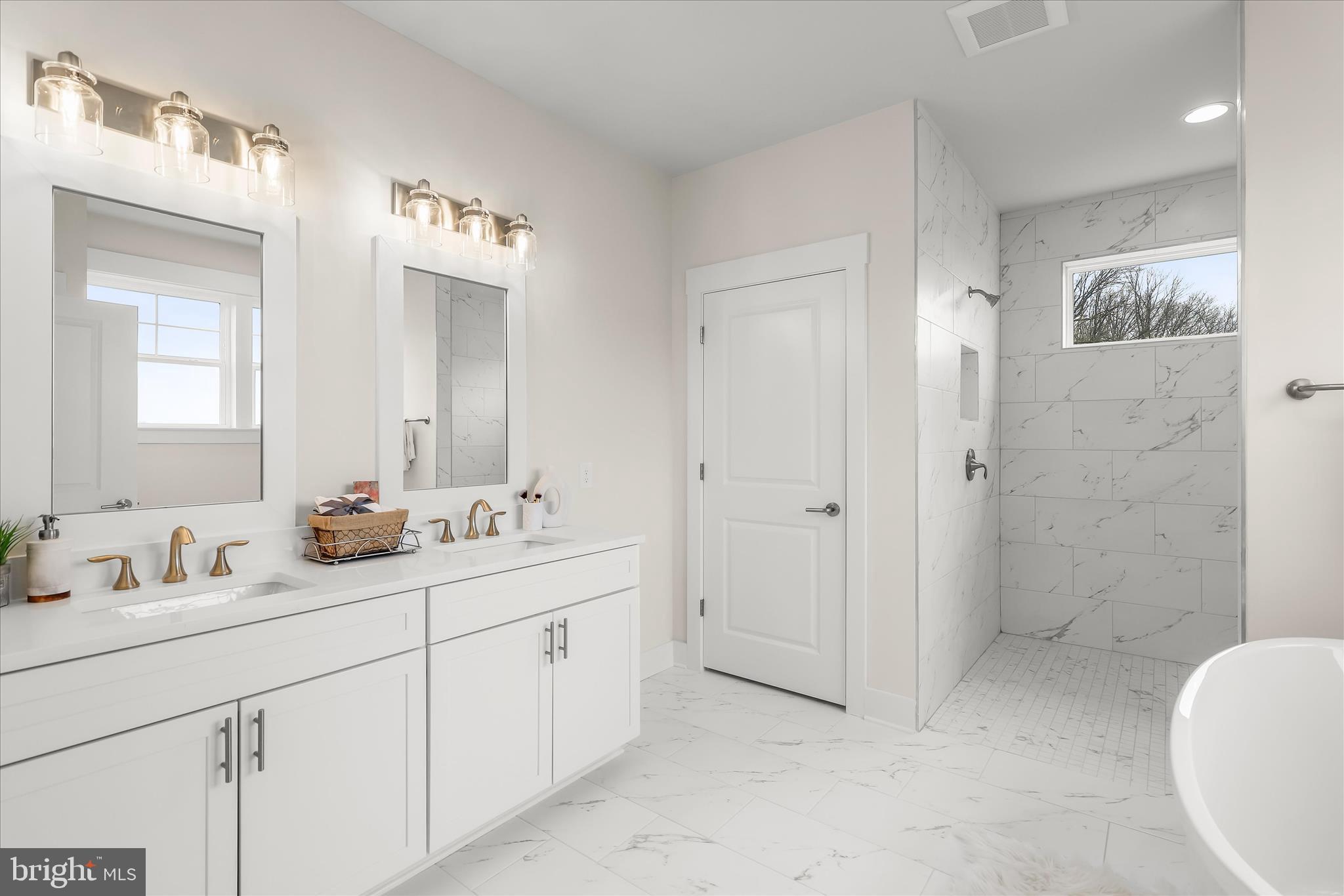 FREELAND - Residential