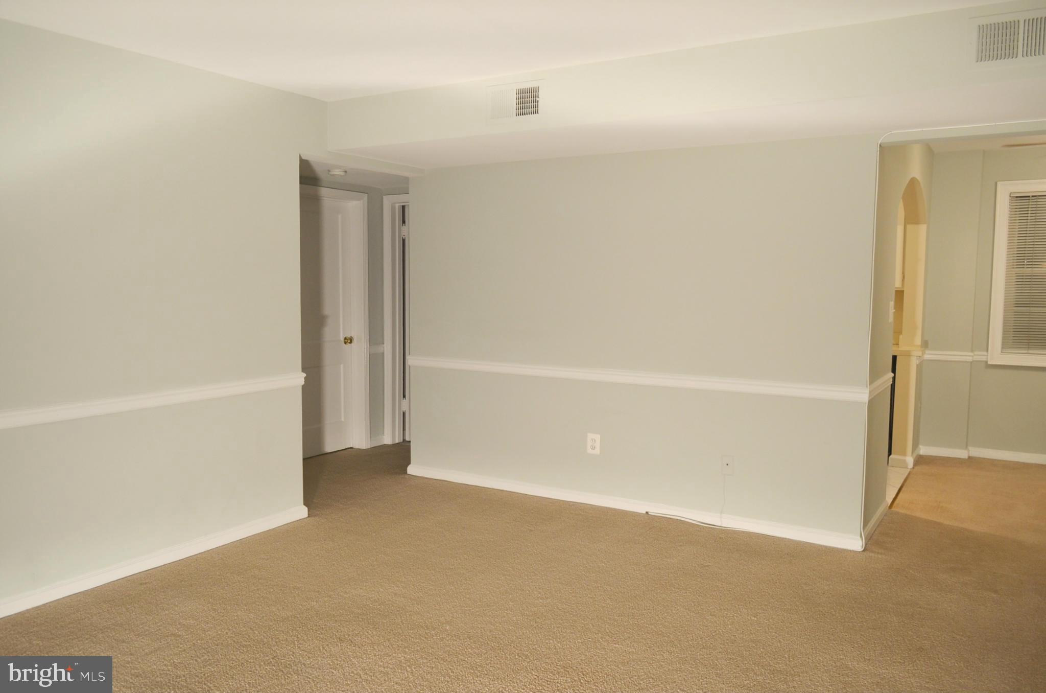 1304 N MEADE STREET 3