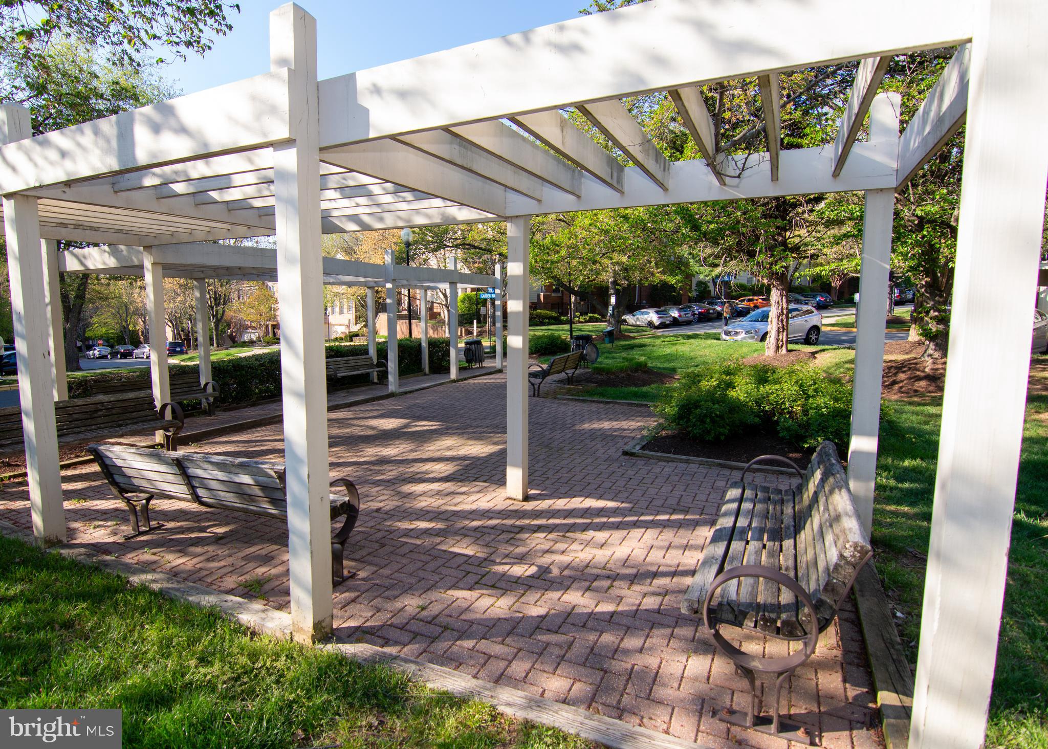 BALDWIN GROVE - Residential