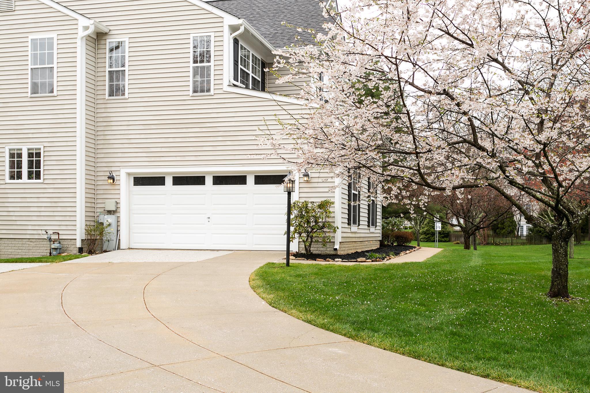 VILLAGE OF RIVER HILL - Residential