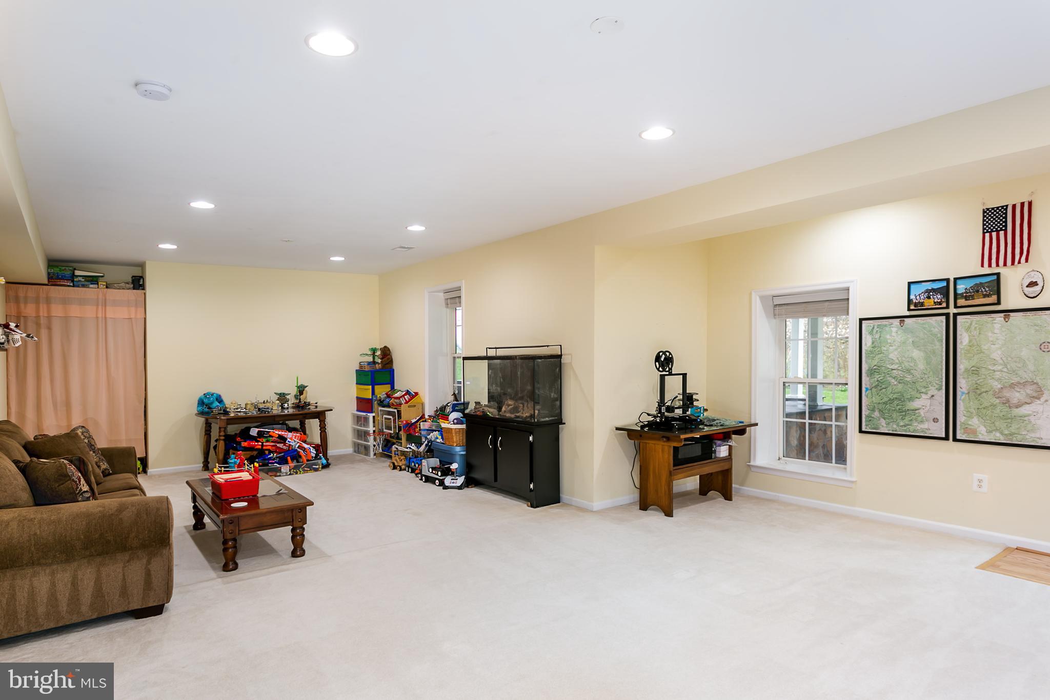 VILLAGE OF RIVER HILL - Residential