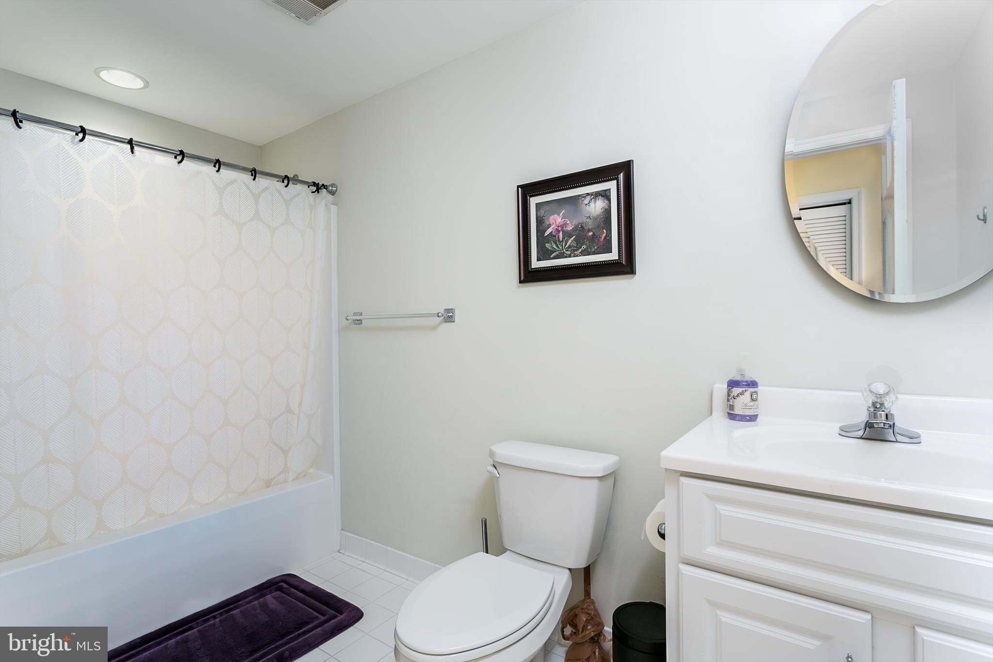 VILLAGE OF RIVER HILL - Residential