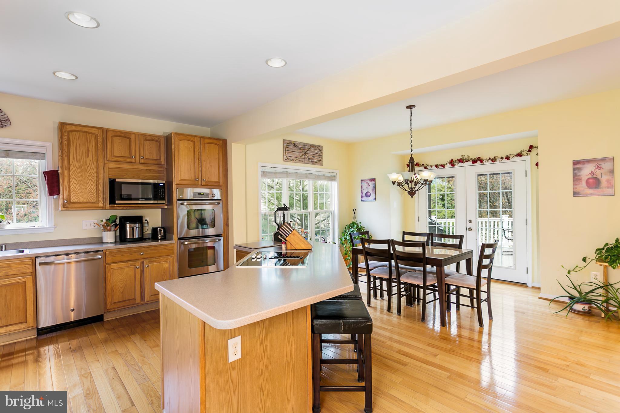 VILLAGE OF RIVER HILL - Residential