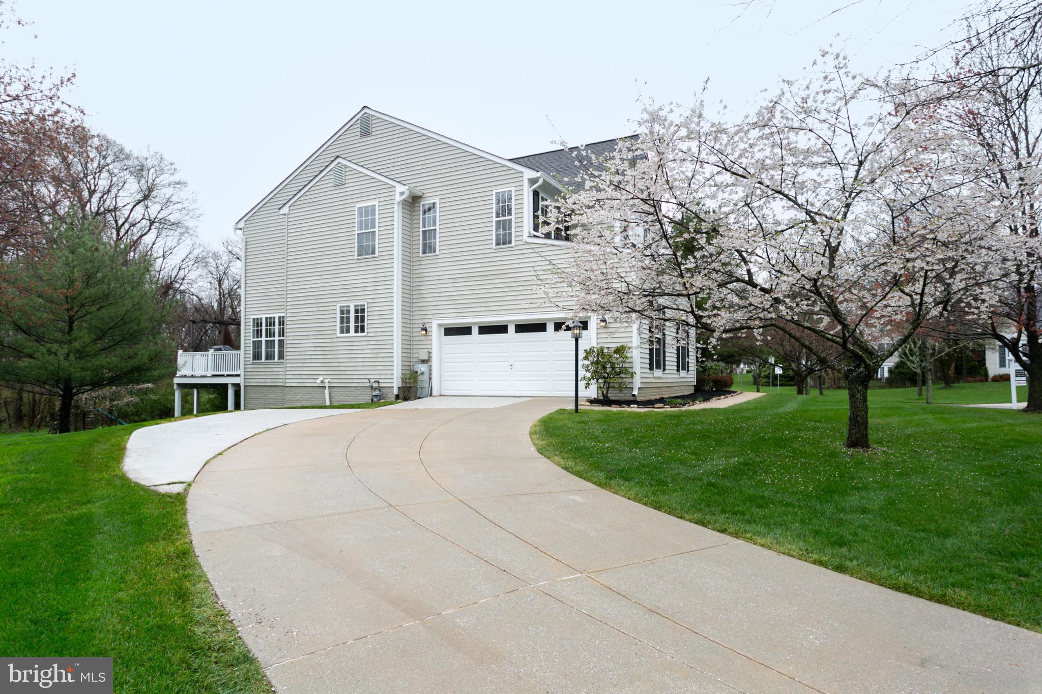 VILLAGE OF RIVER HILL - Residential