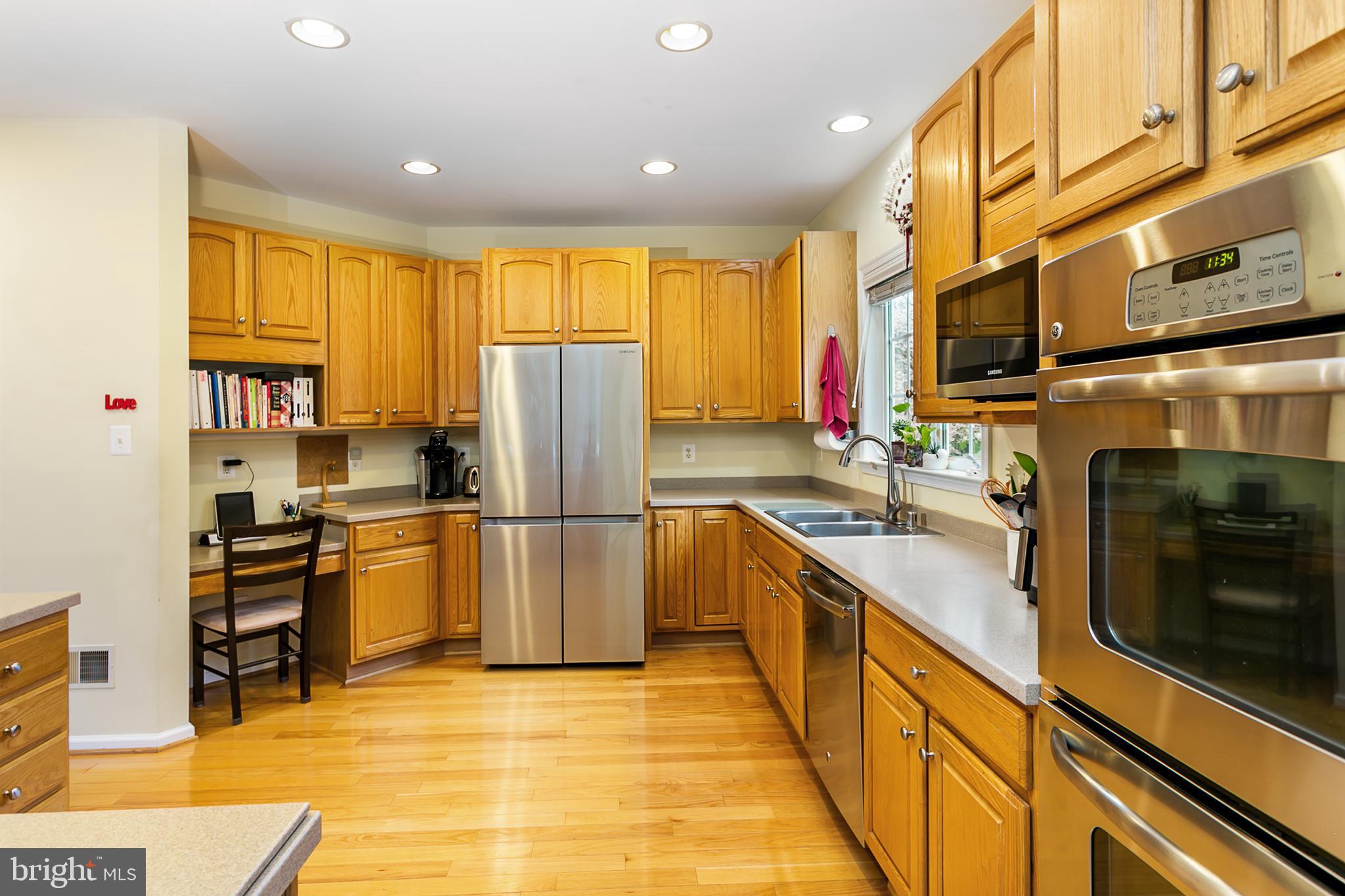 VILLAGE OF RIVER HILL - Residential