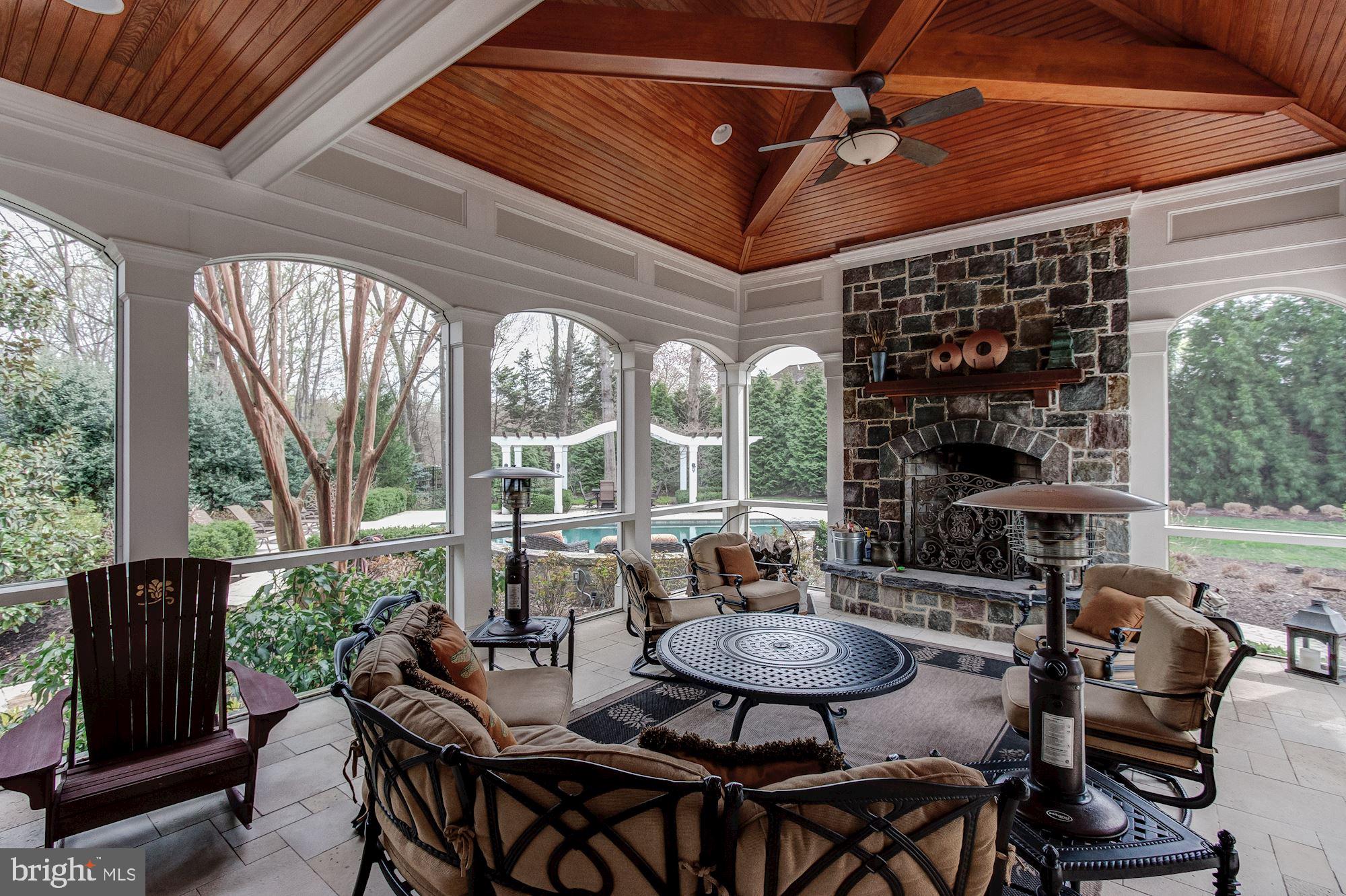 SENECA KNOLL - Residential