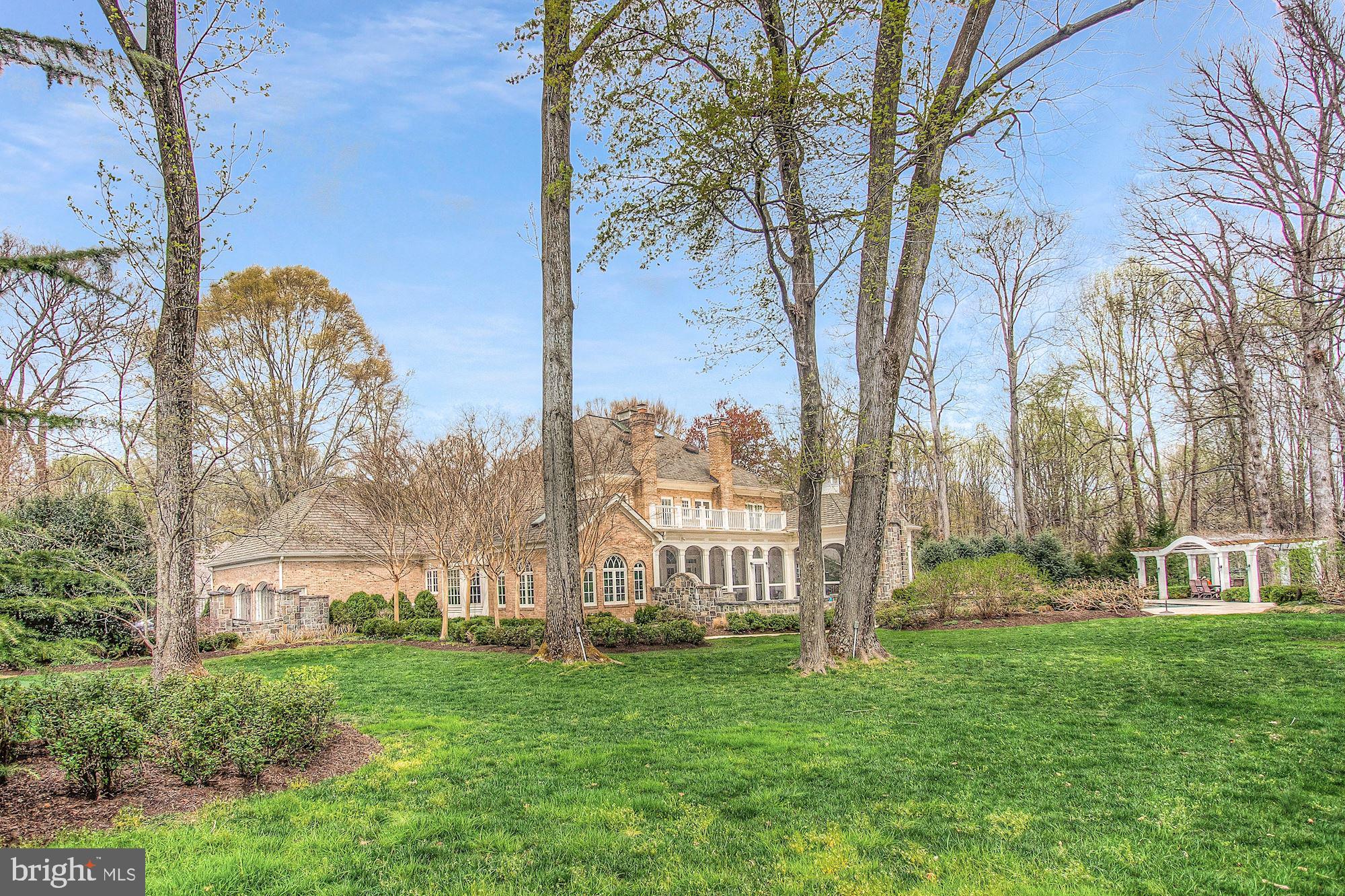 SENECA KNOLL - Residential