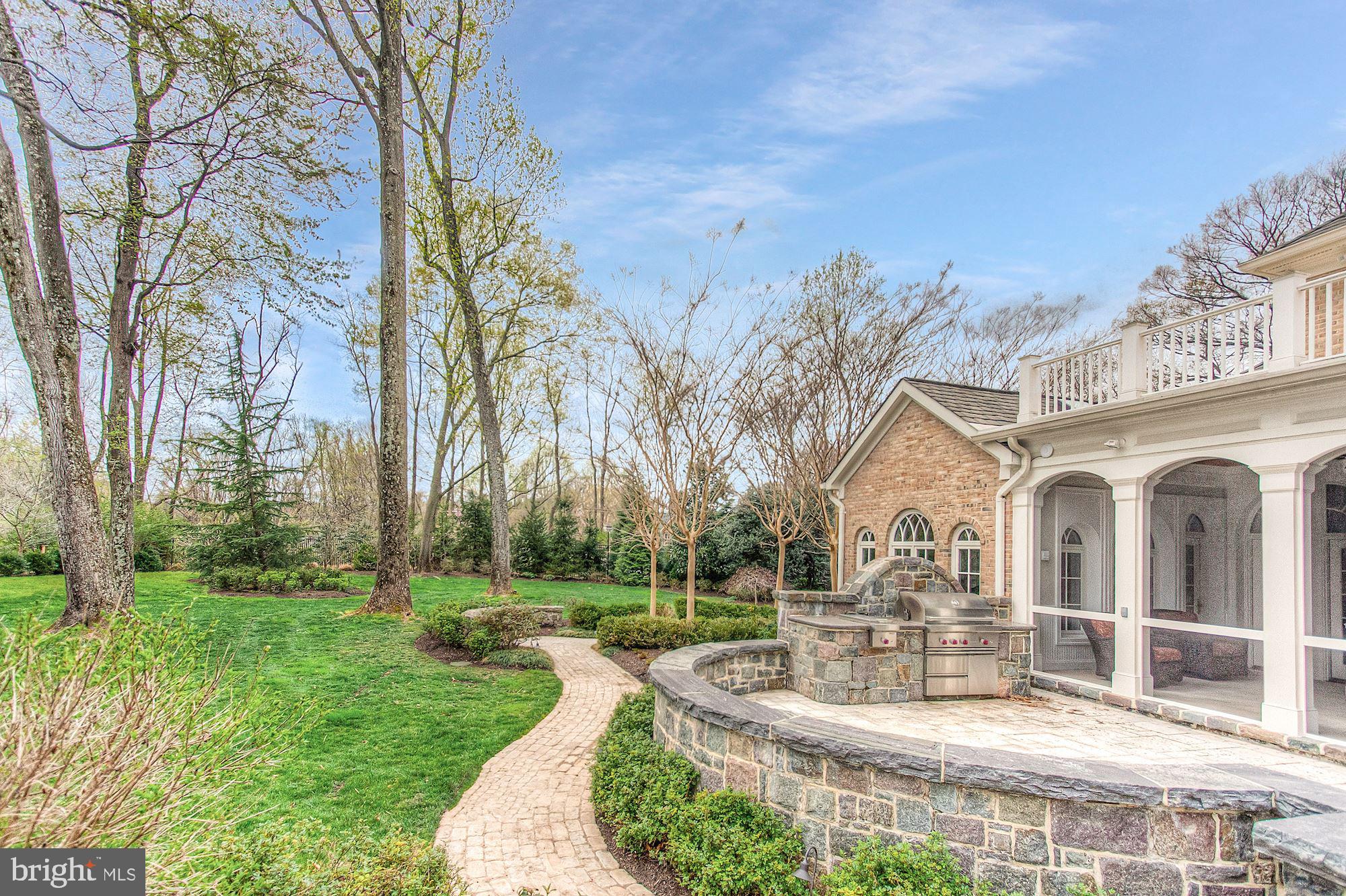 SENECA KNOLL - Residential